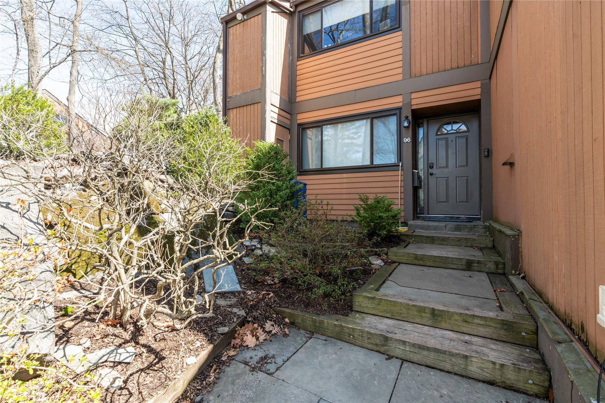 Single Family Round Hill Road  Westchester County, NY 10522, MLS-851878-19