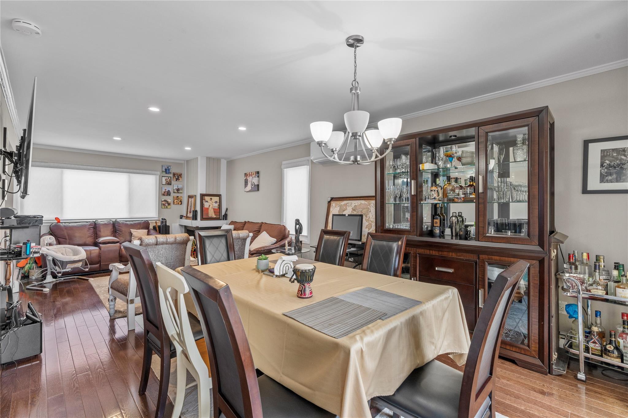Single Family Round Hill Road  Westchester County, NY 10522, MLS-851878-3