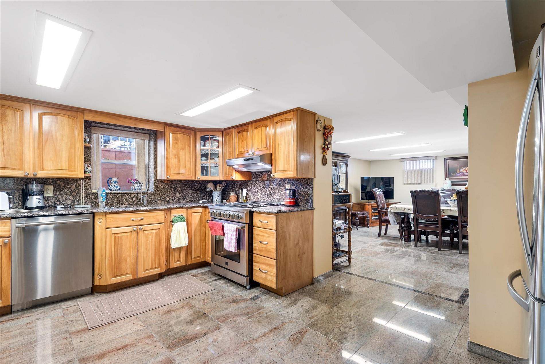 Single Family 85th  Queens, NY 11414, MLS-851894-21