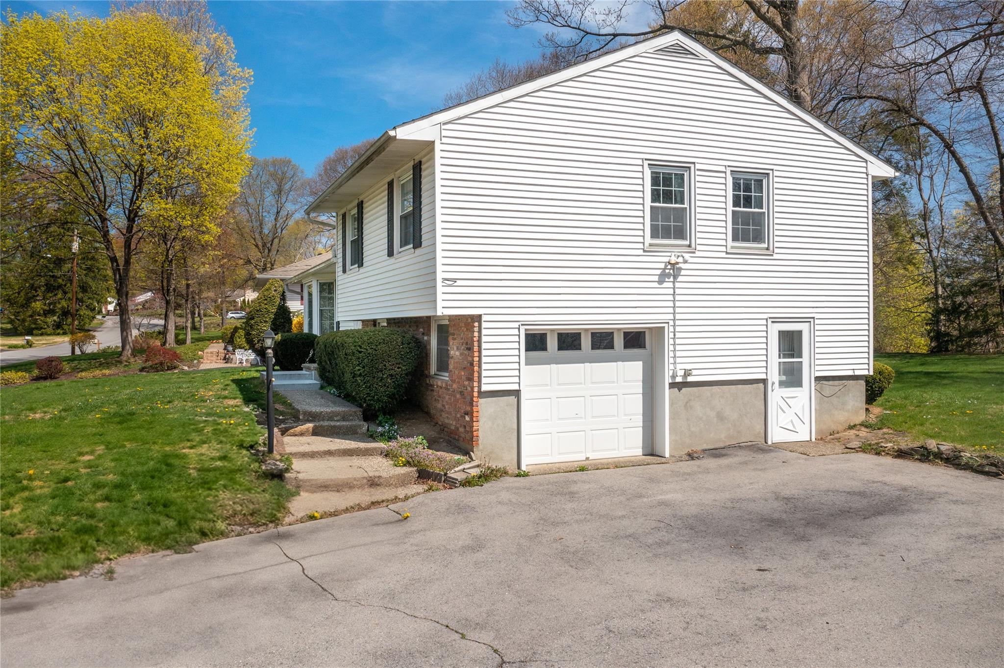 Single Family Lincoln  Dutchess County, NY 12601, MLS-851896-41