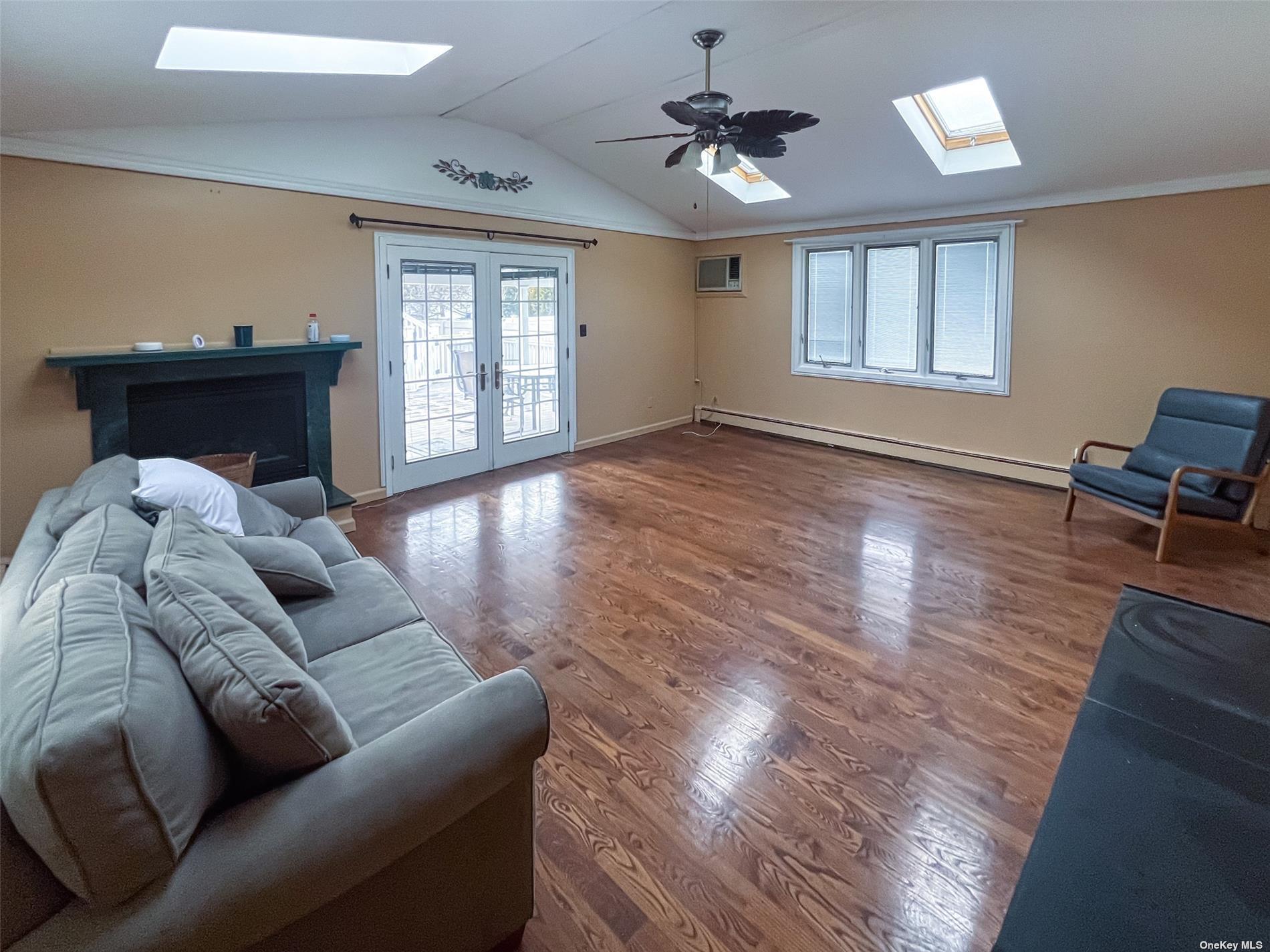Single Family Reinhart  Suffolk County, NY 11747, MLS-851918-16
