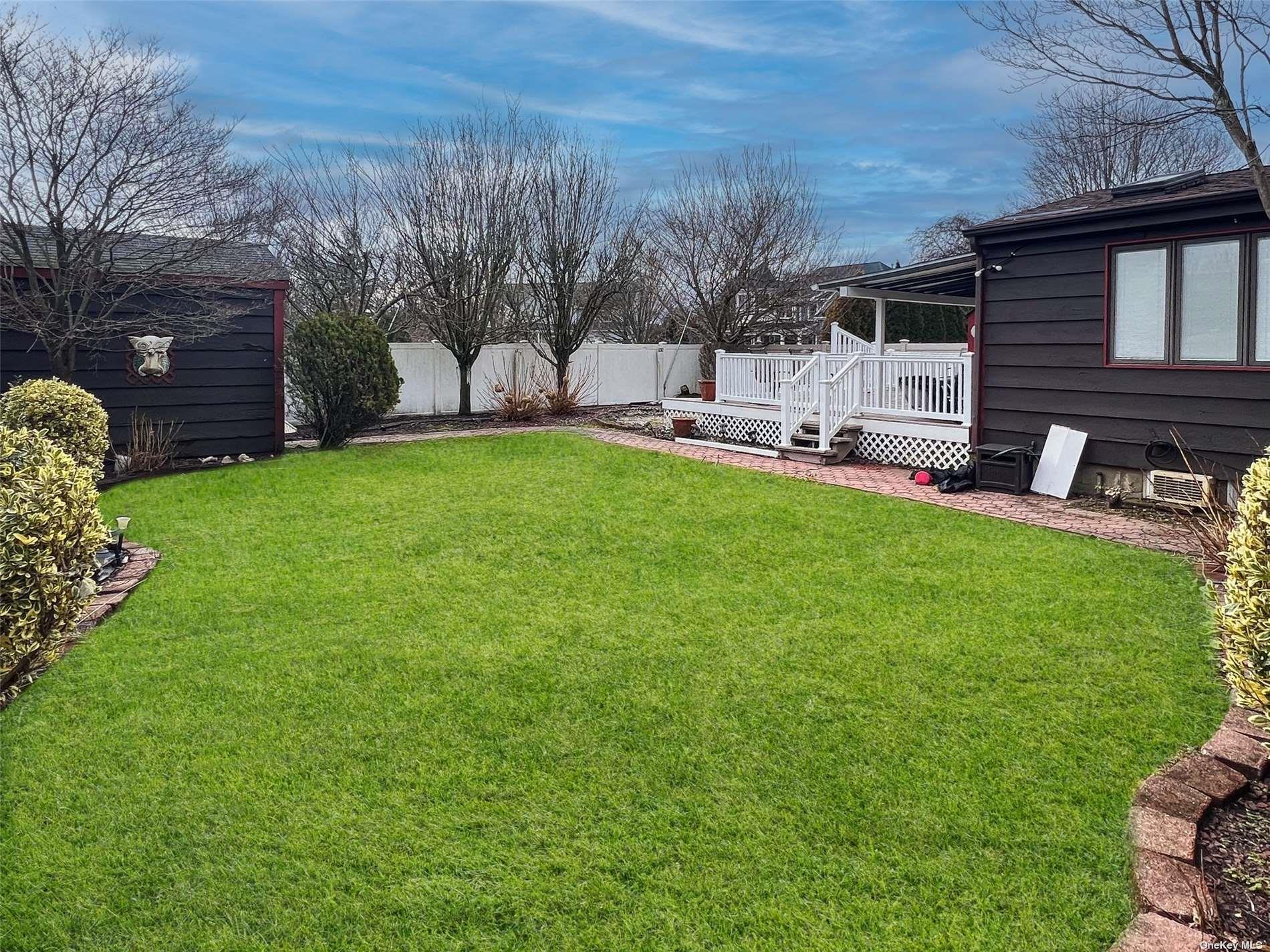 Single Family Reinhart  Suffolk County, NY 11747, MLS-851918-28