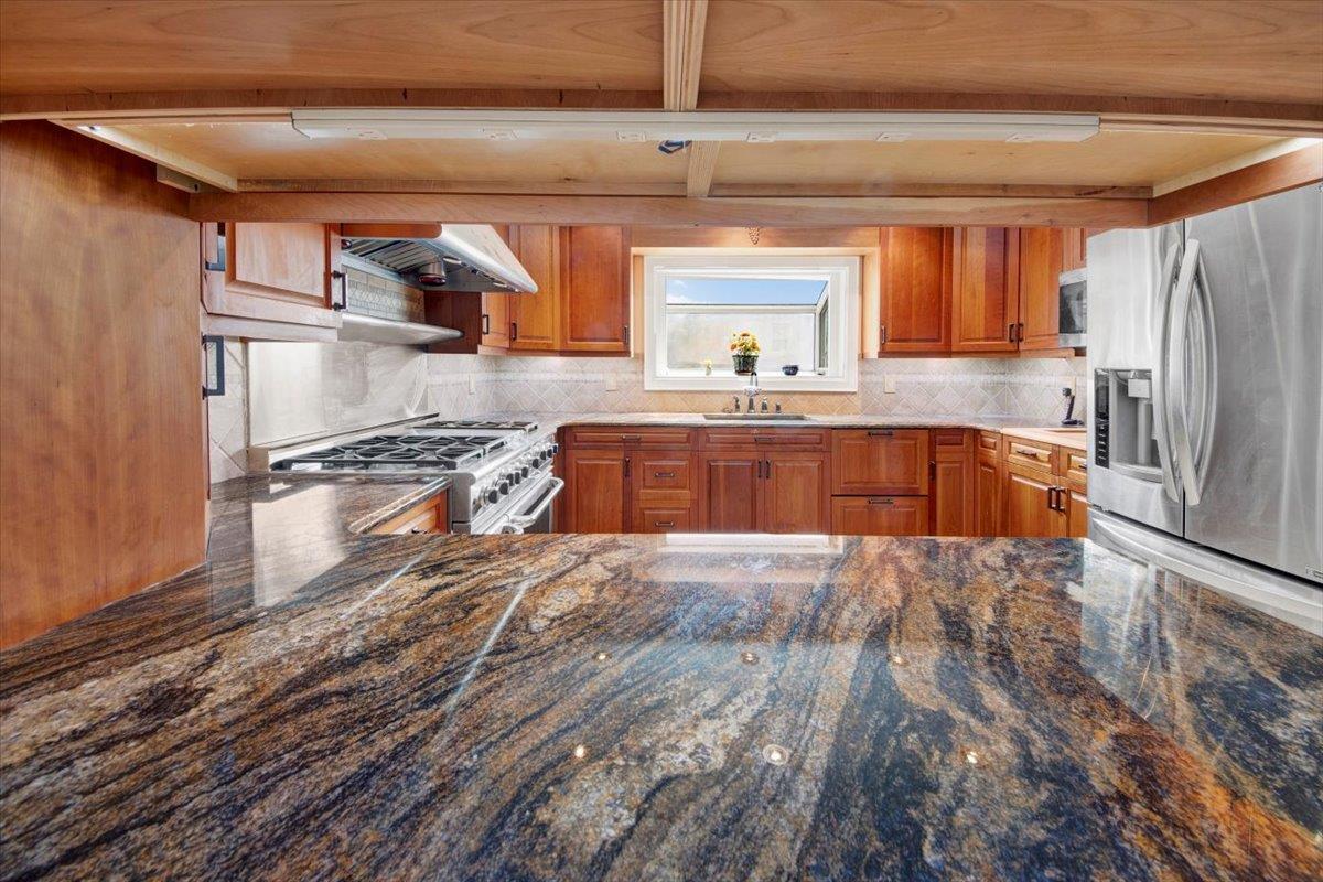 Single Family Pilgrim  Westchester County, NY 10710, MLS-851920-10