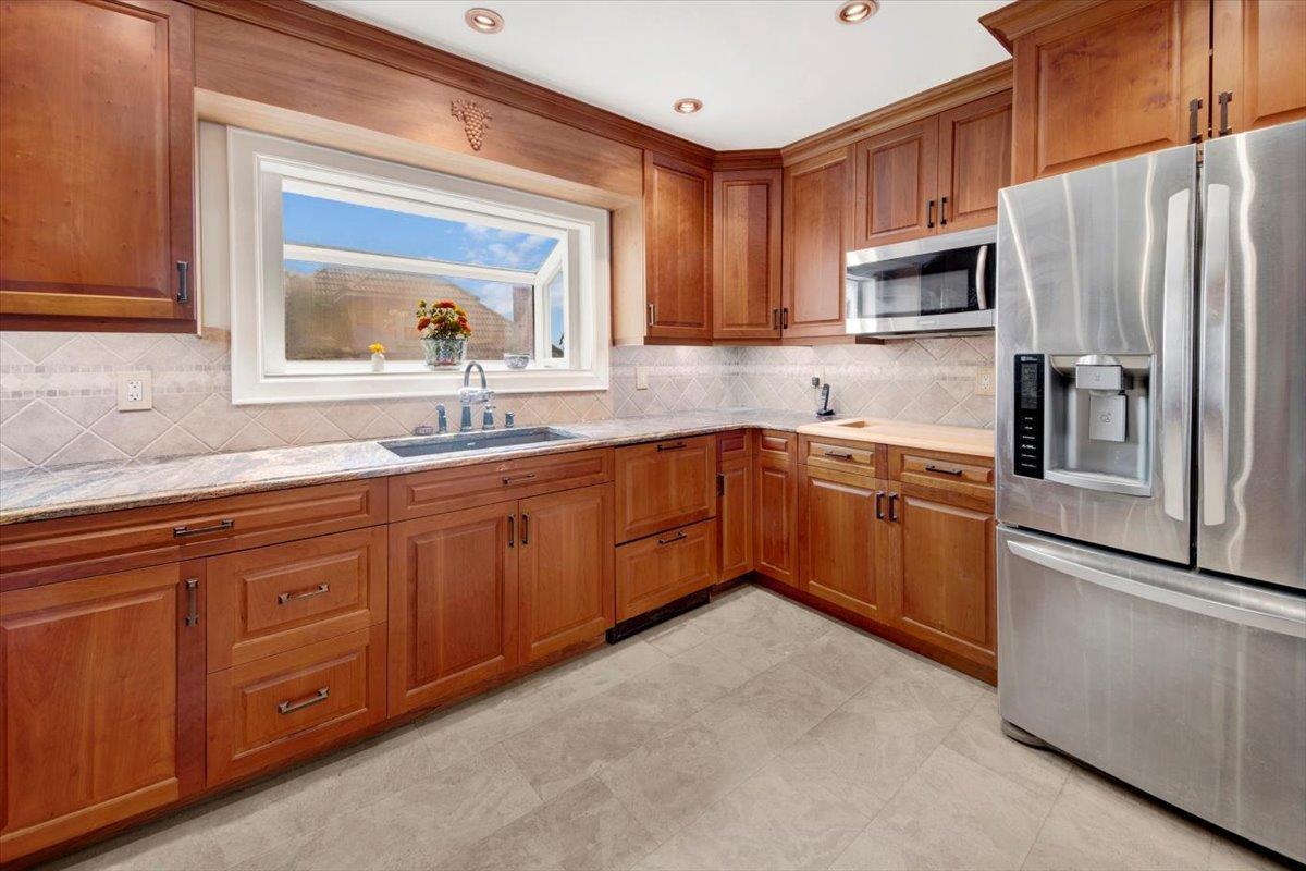 Single Family Pilgrim  Westchester County, NY 10710, MLS-851920-13