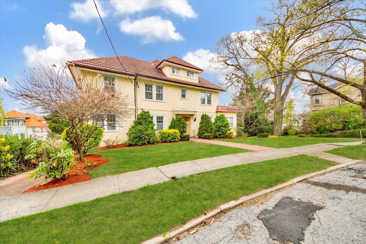 Single Family Pilgrim  Westchester County, NY 10710, MLS-851920-2