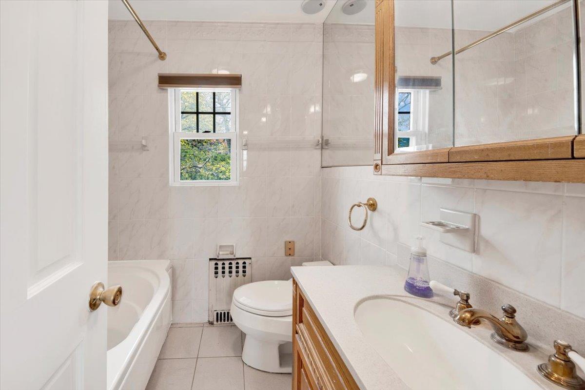 Single Family Pilgrim  Westchester County, NY 10710, MLS-851920-25