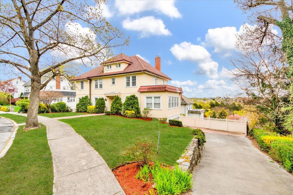Single Family Pilgrim  Westchester County, NY 10710, MLS-851920-3