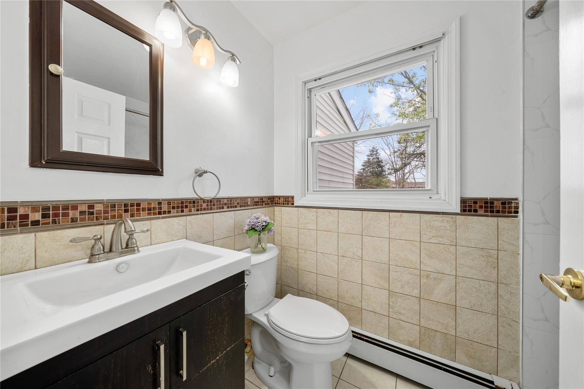 Single Family Brookfield  Suffolk County, NY 11720, MLS-851957-18
