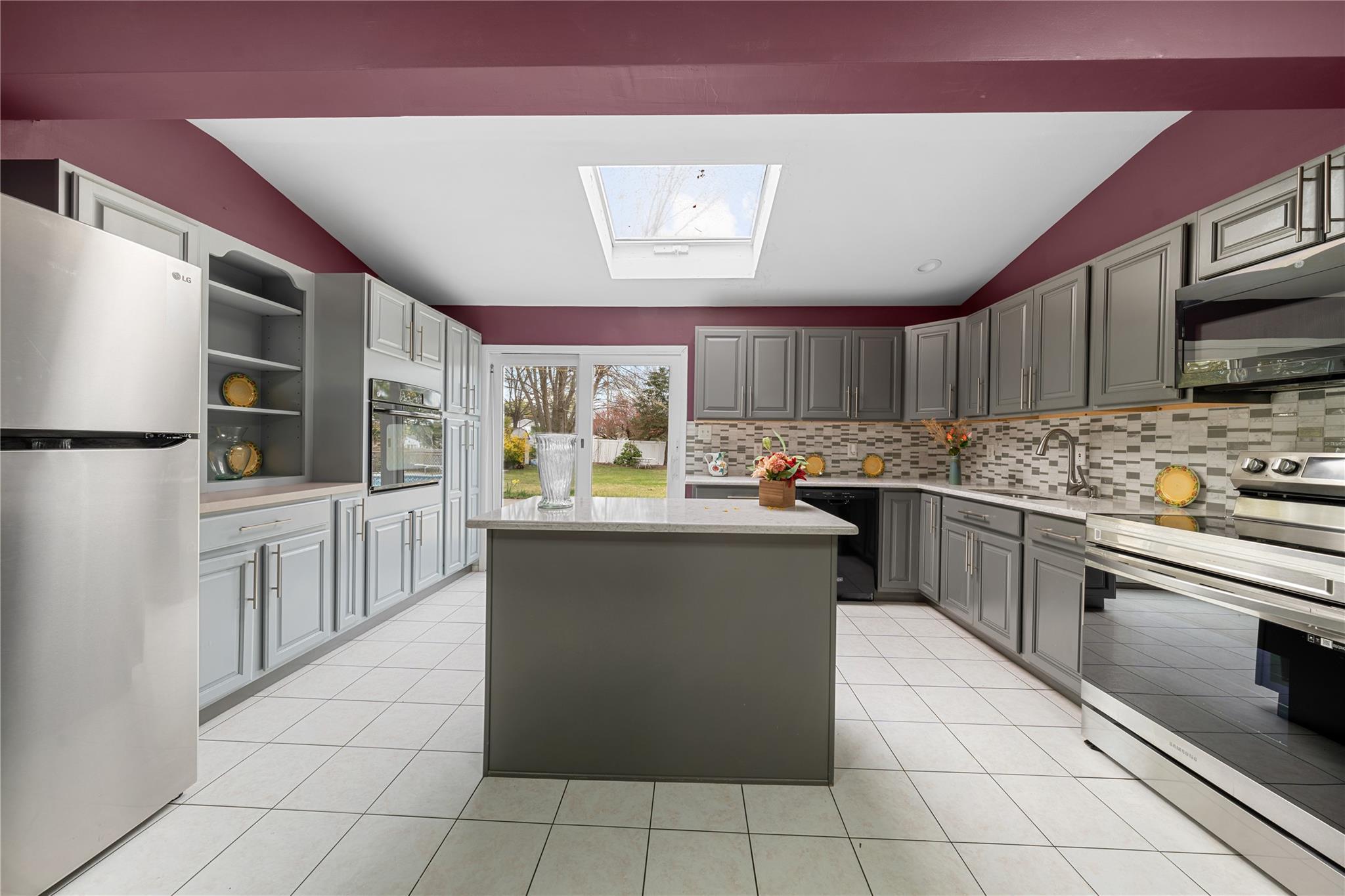 Single Family Brookfield  Suffolk County, NY 11720, MLS-851957-9