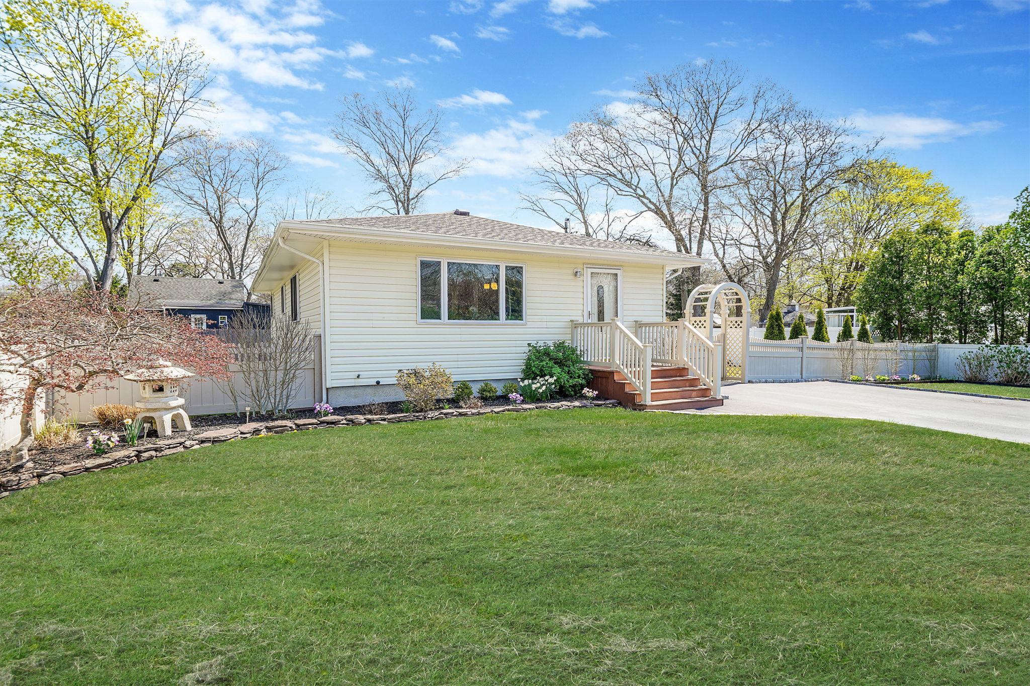 Single Family Alder  Suffolk County, NY 11951, MLS-851961-3