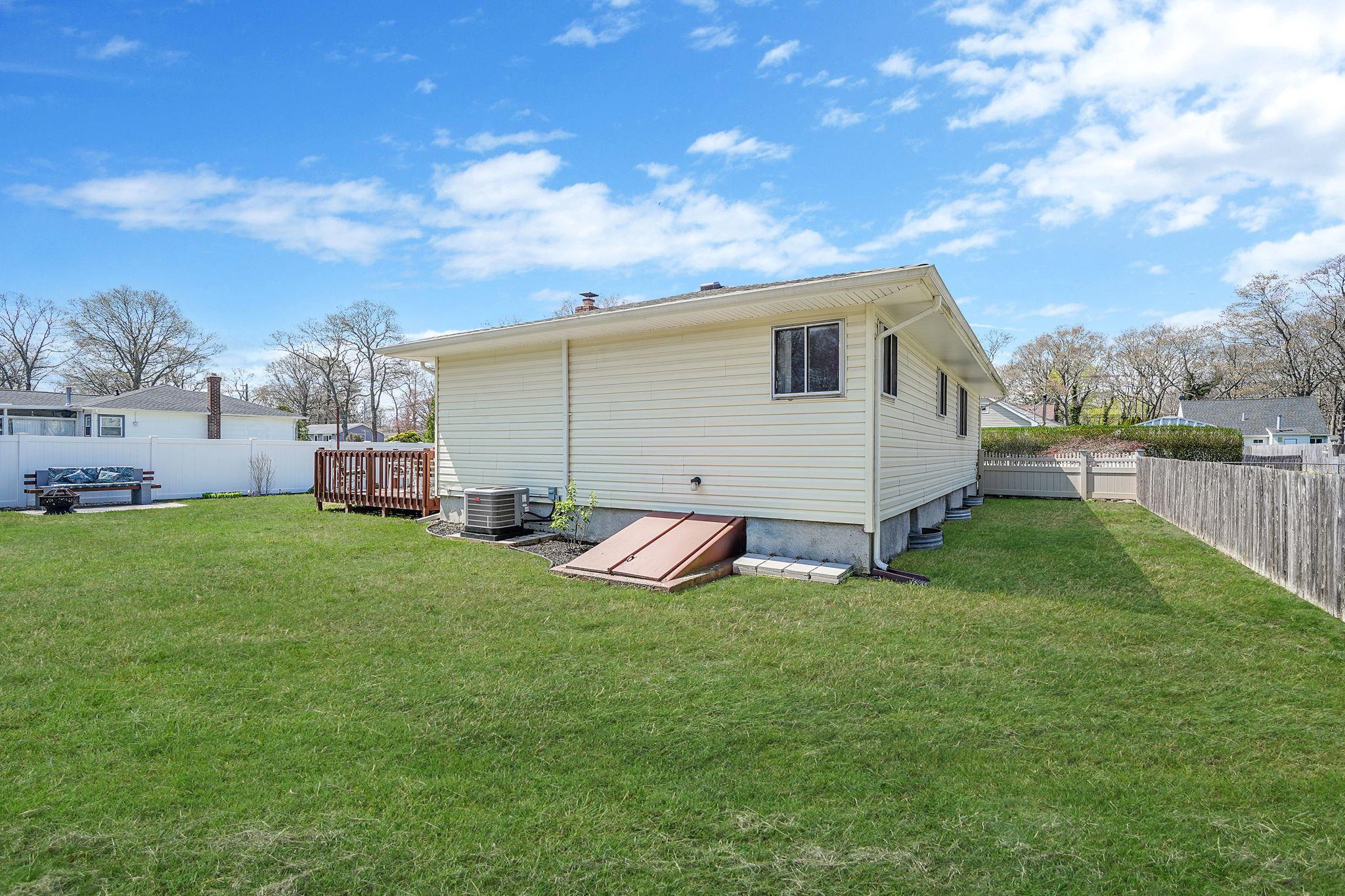 Single Family Alder  Suffolk County, NY 11951, MLS-851961-8