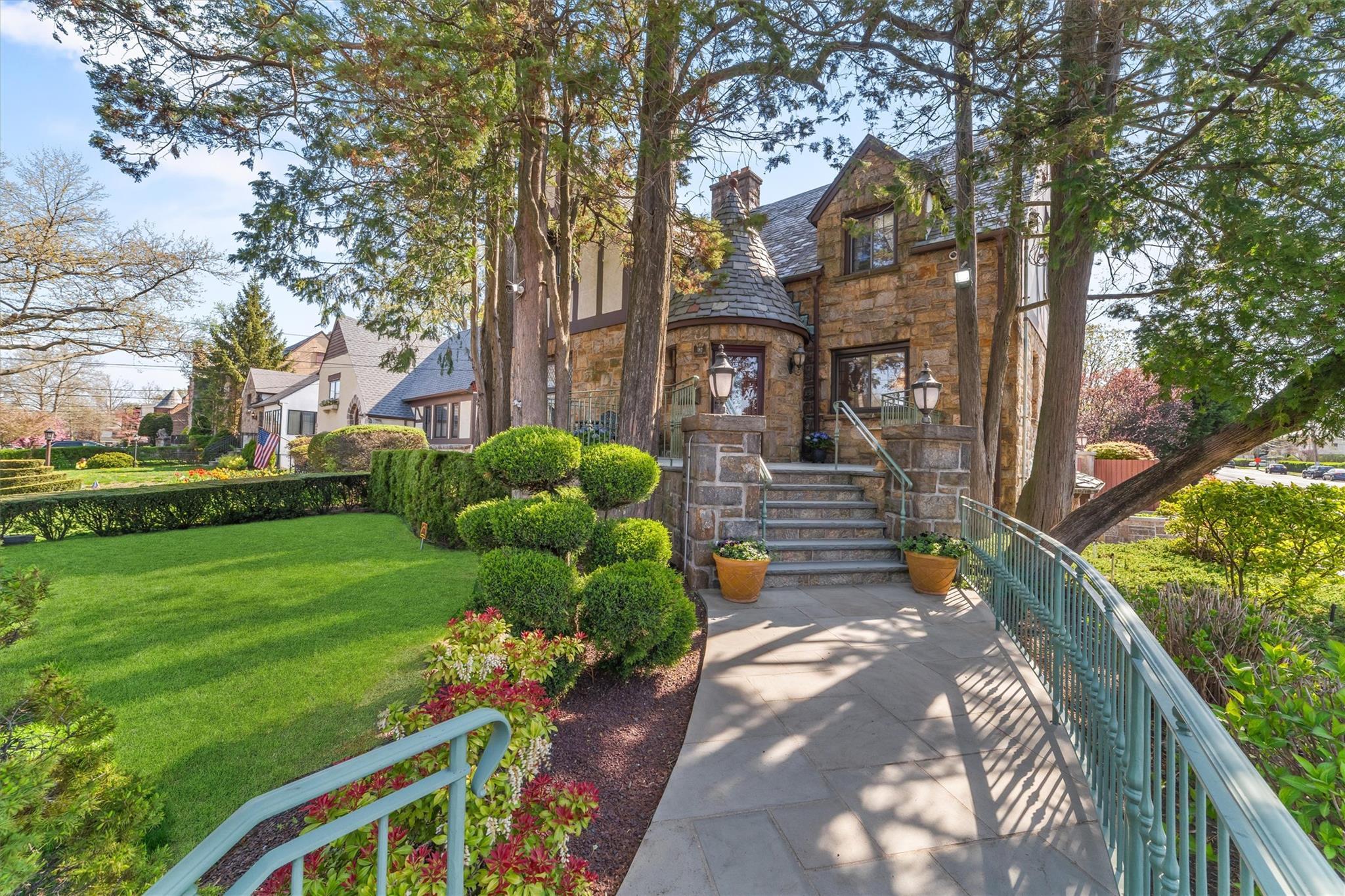 Single Family Kneeland  Westchester County, NY 10705, MLS-851965-7