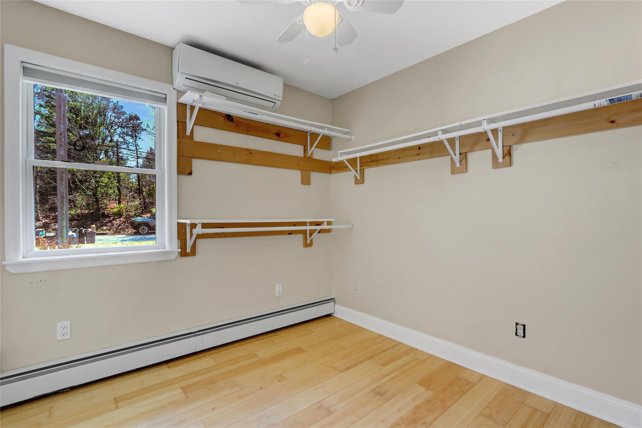Single Family Fisk  Suffolk County, NY 11742, MLS-852015-16