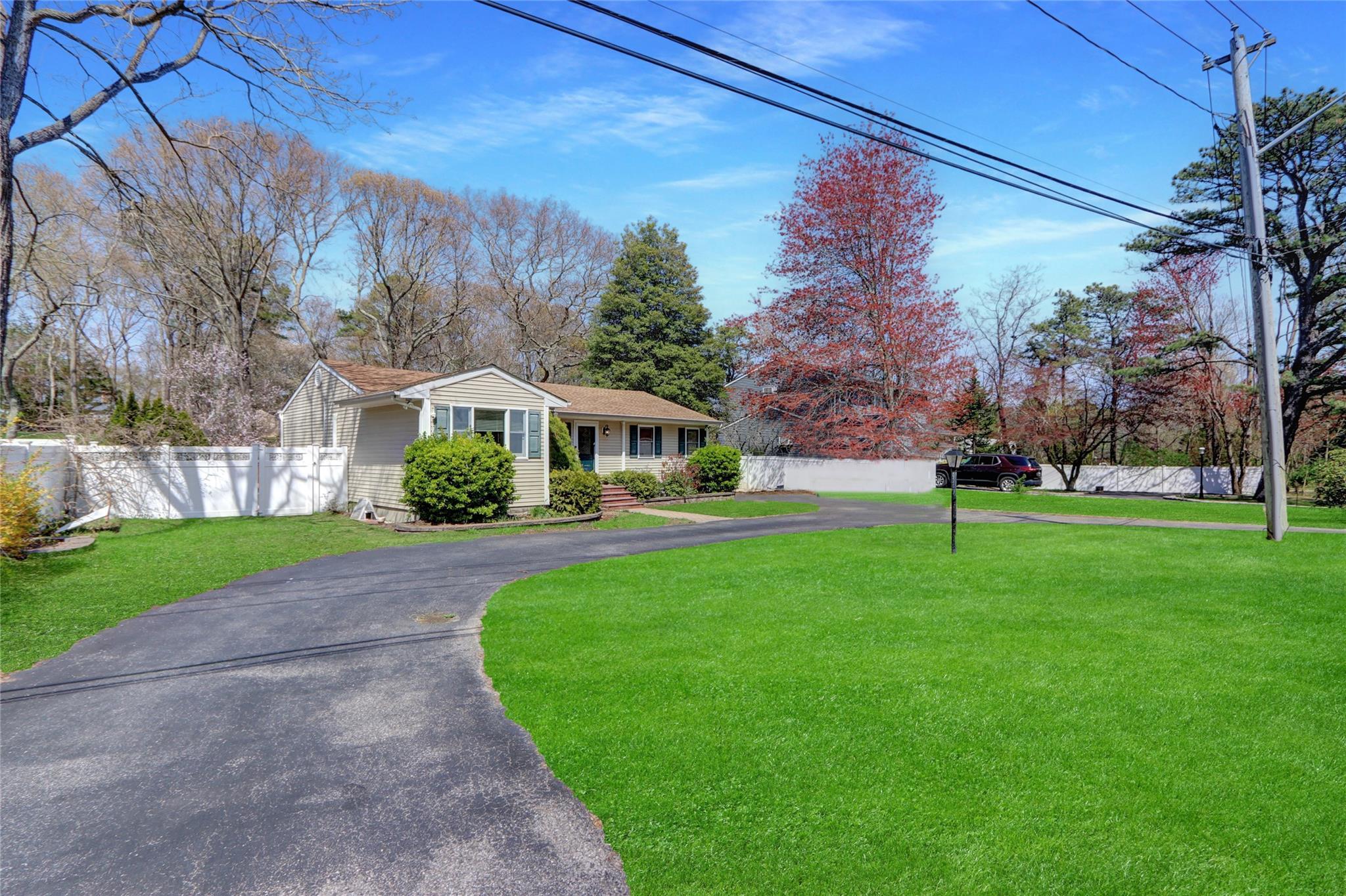 Single Family Fisk  Suffolk County, NY 11742, MLS-852015-20