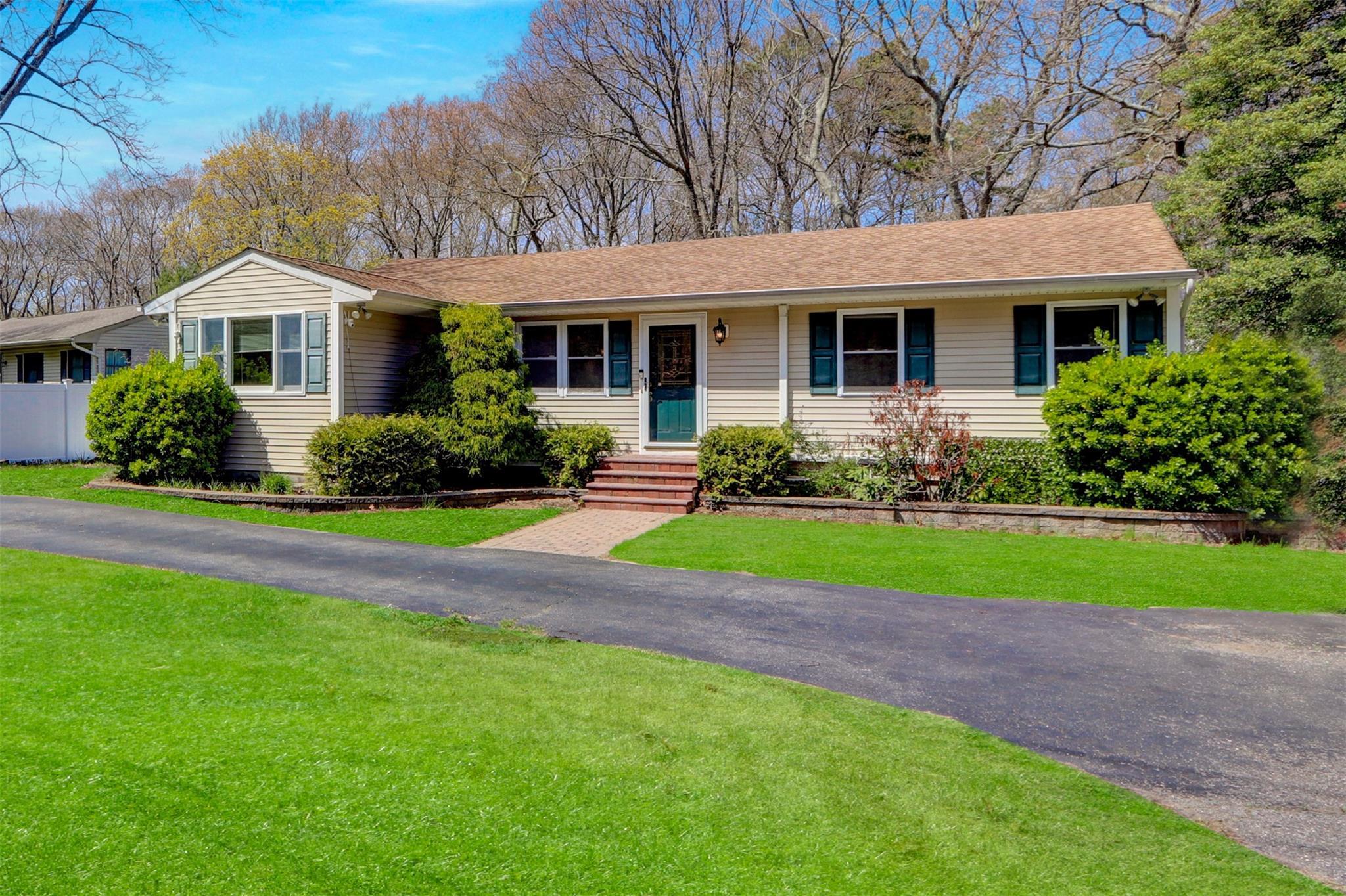 Single Family Fisk  Suffolk County, NY 11742, MLS-852015-21