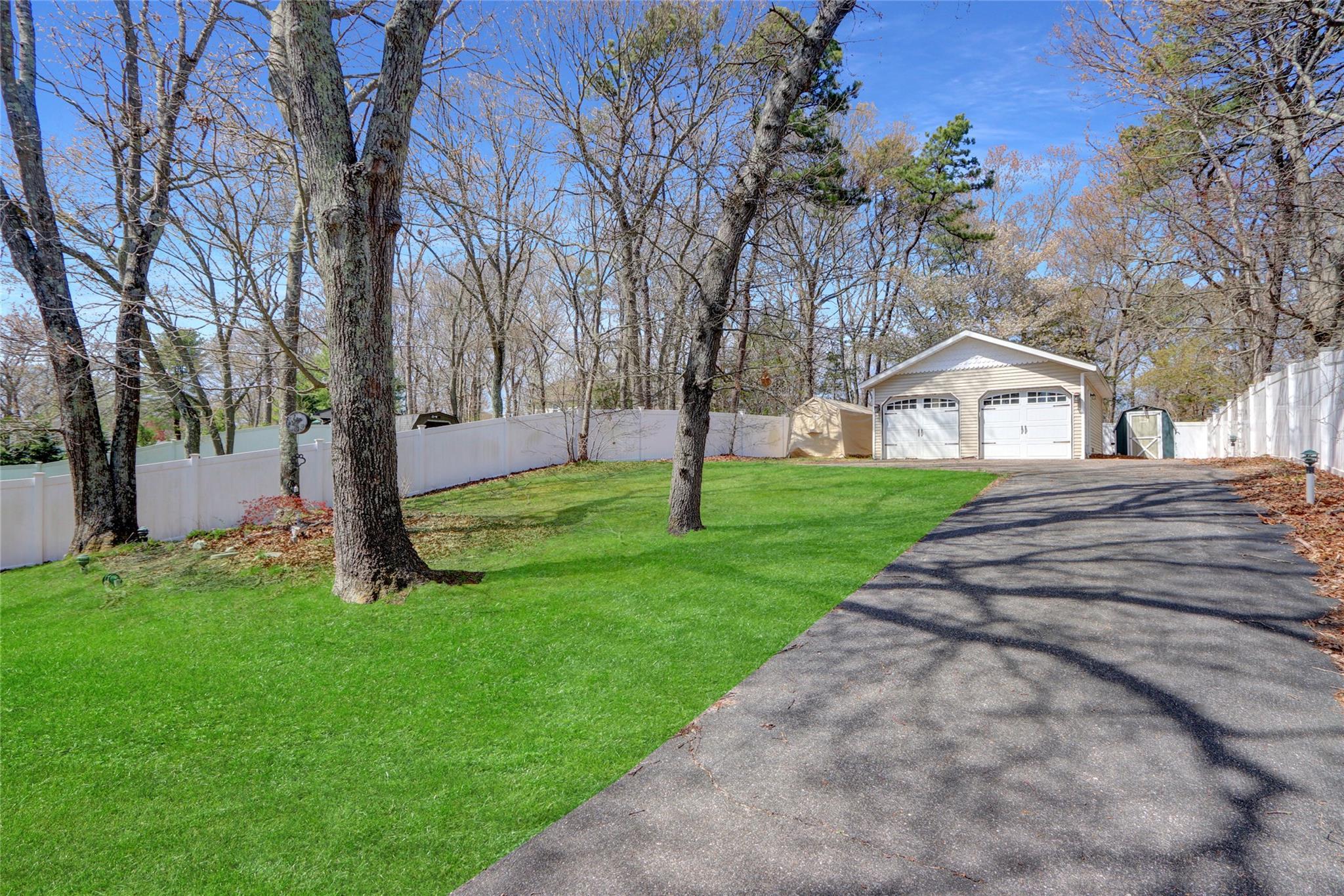 Single Family Fisk  Suffolk County, NY 11742, MLS-852015-3