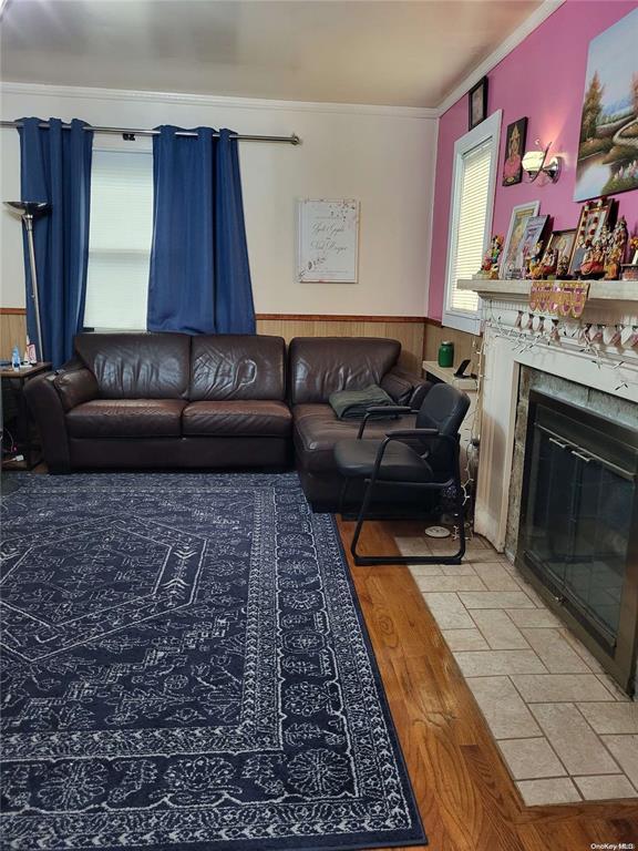 Single Family 32  Queens, NY 11354, MLS-852016-10