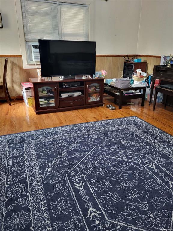 Single Family 32  Queens, NY 11354, MLS-852016-11