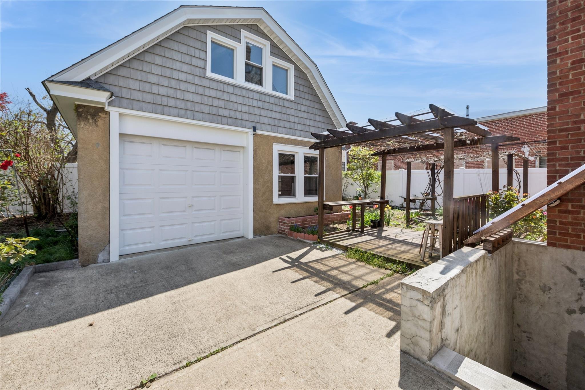 Single Family 10th  Nassau County, NY 11040, MLS-852042-37