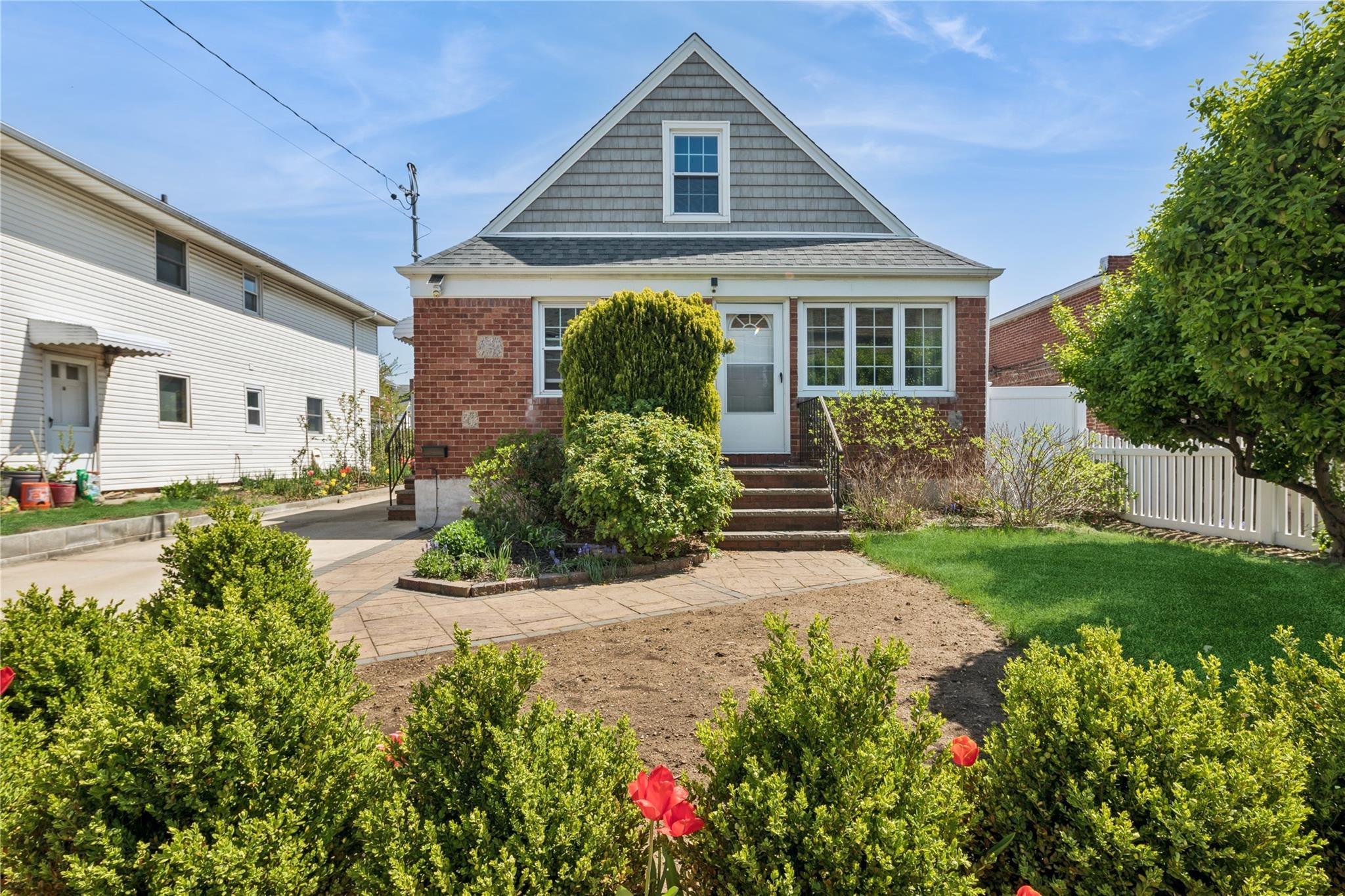 Single Family 10th  Nassau County, NY 11040, MLS-852042-48