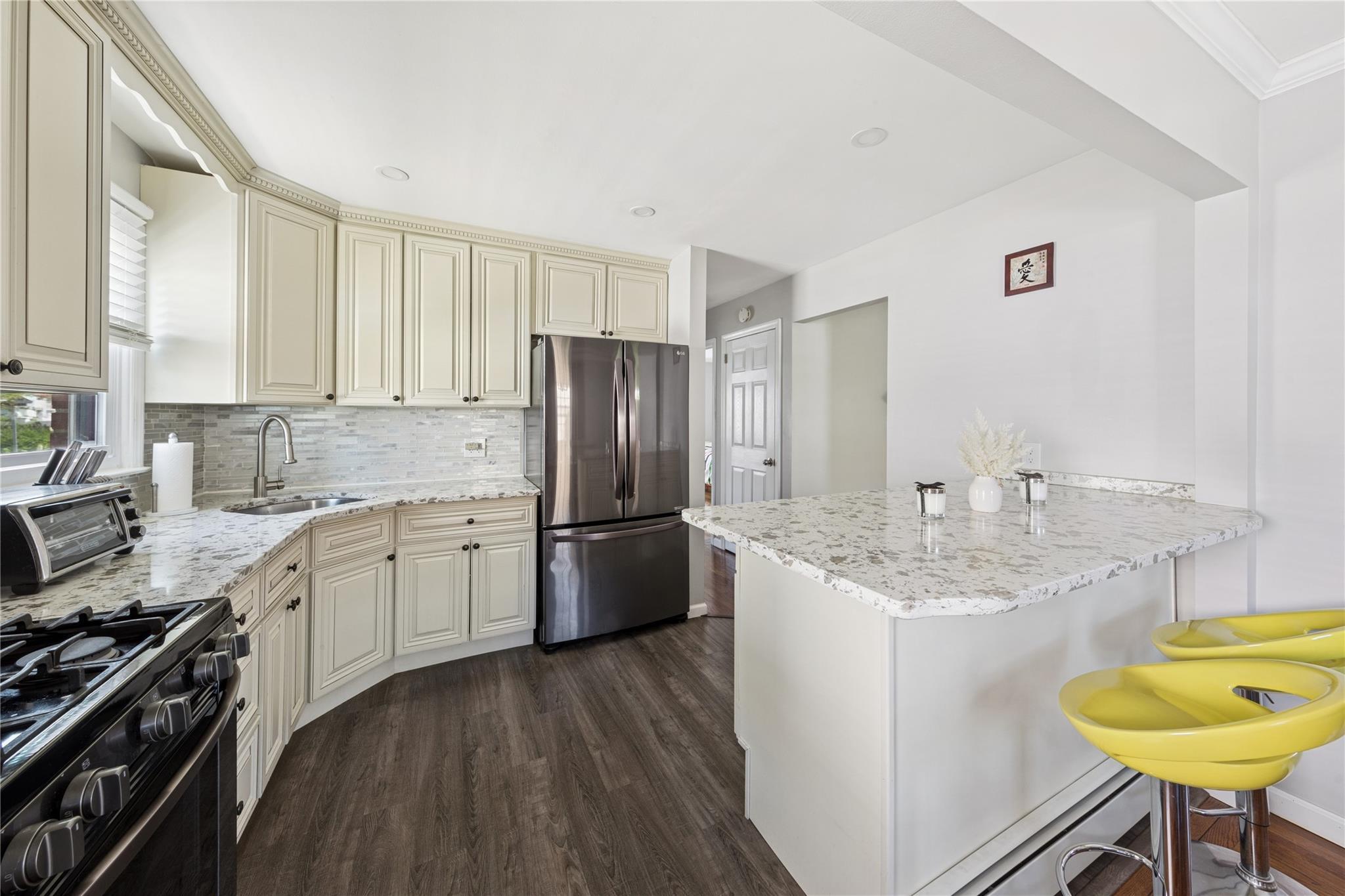 Single Family 10th  Nassau County, NY 11040, MLS-852042-8