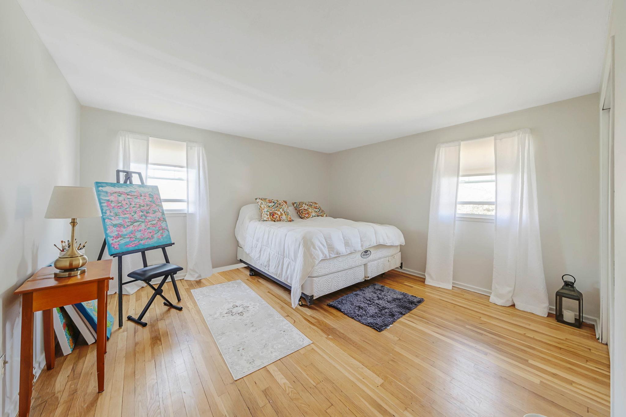 Single Family Hedge  Suffolk County, NY 11720, MLS-852055-17