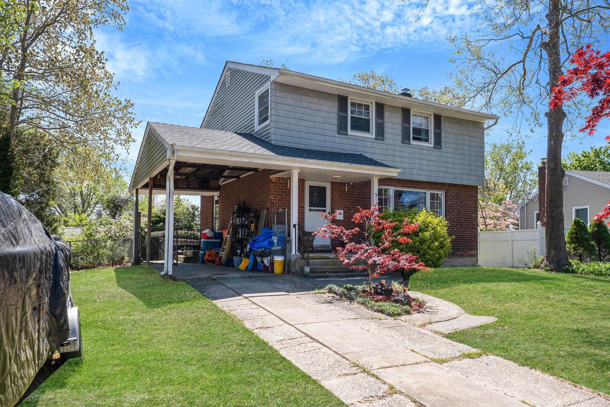 Single Family Hedge  Suffolk County, NY 11720, MLS-852055-2