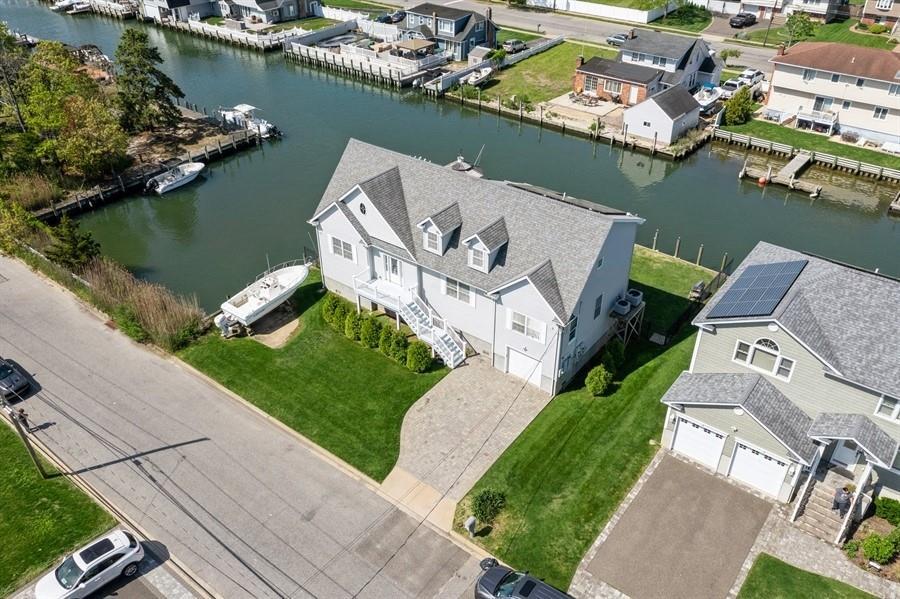 Single Family Delta  Nassau County, NY 11758, MLS-852061-42