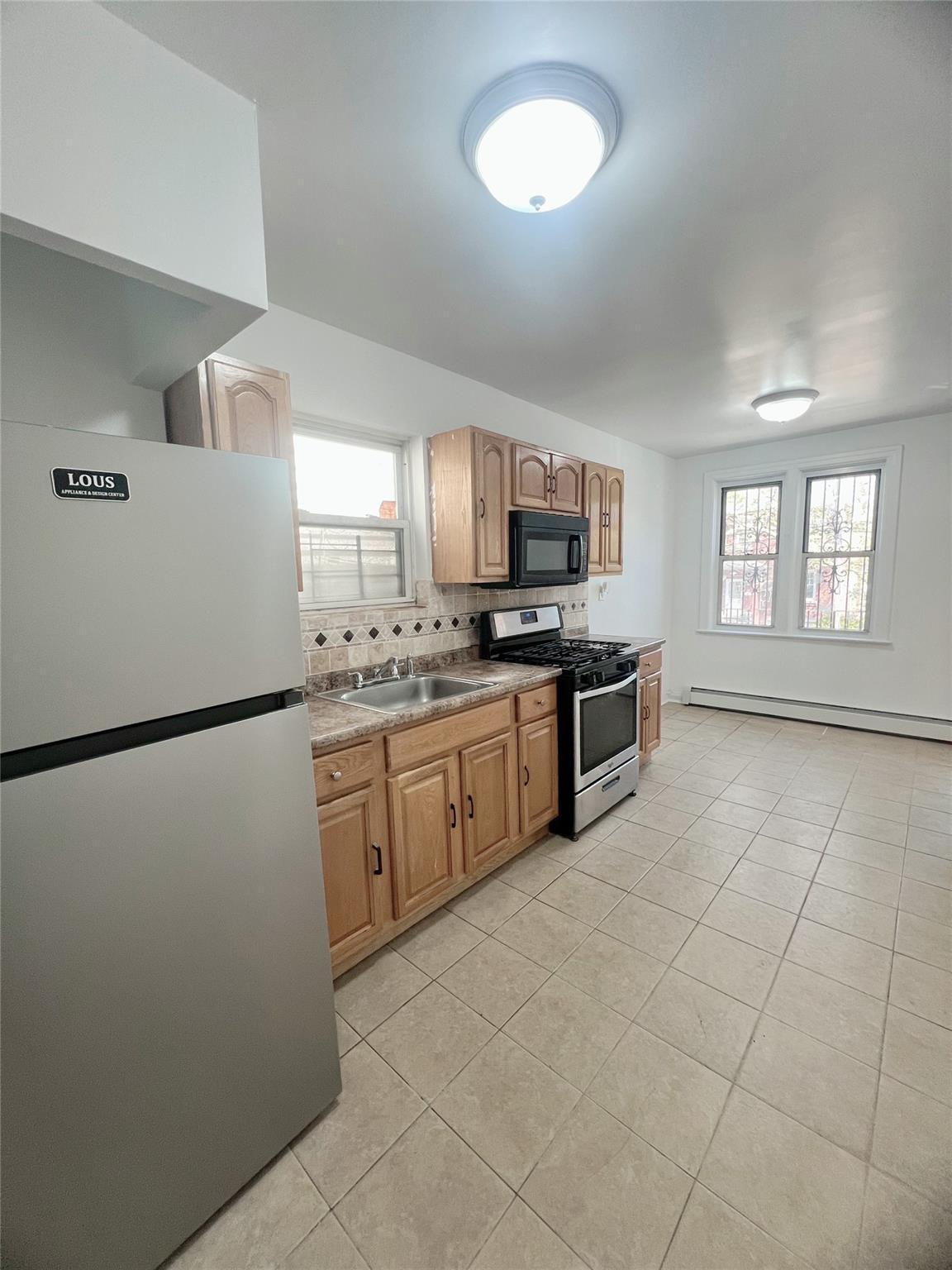 Single Family Colden  Bronx, NY 10462, MLS-852091-2