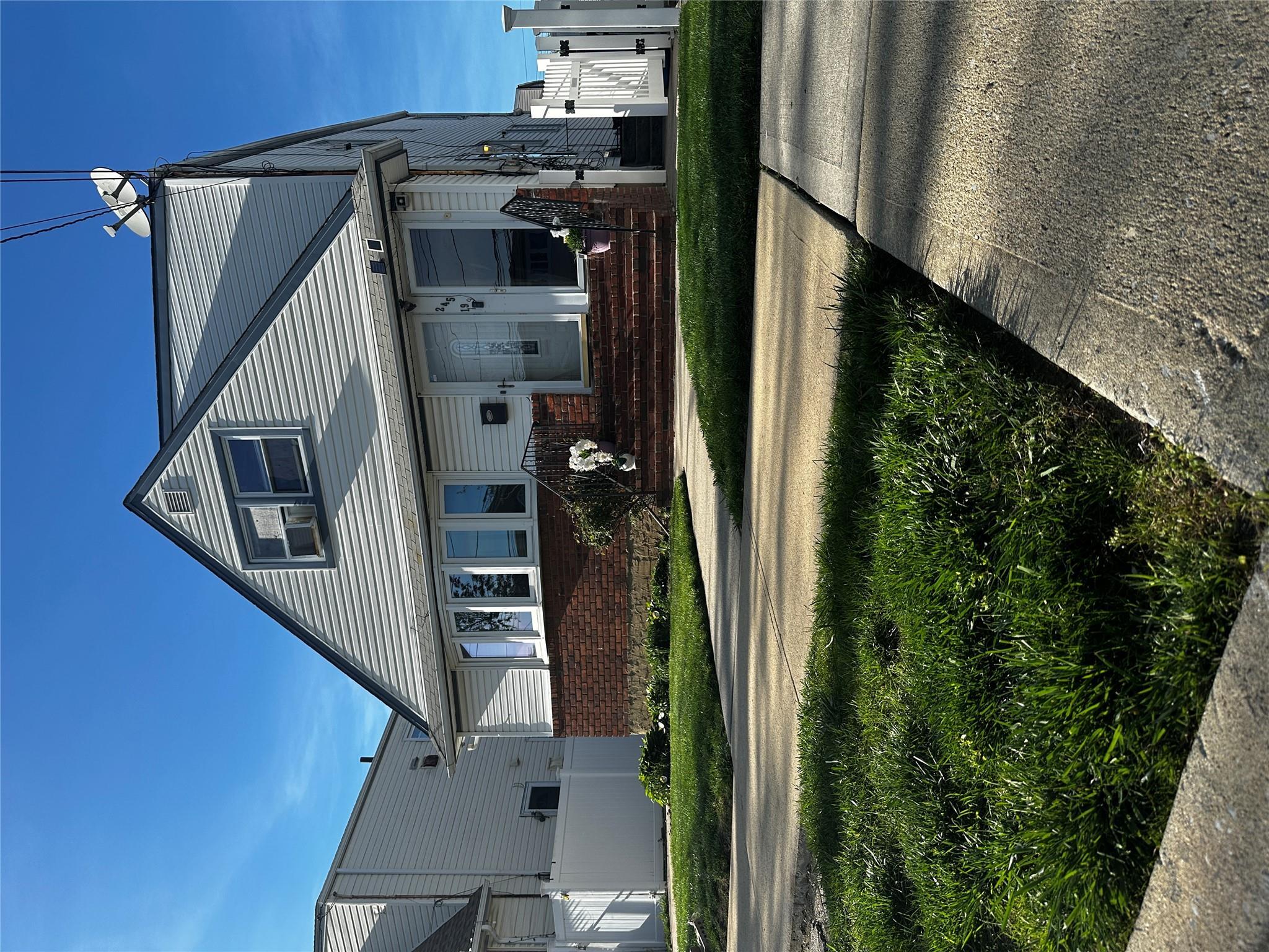 Single Family 147th  Queens, NY 11422, MLS-852101-6