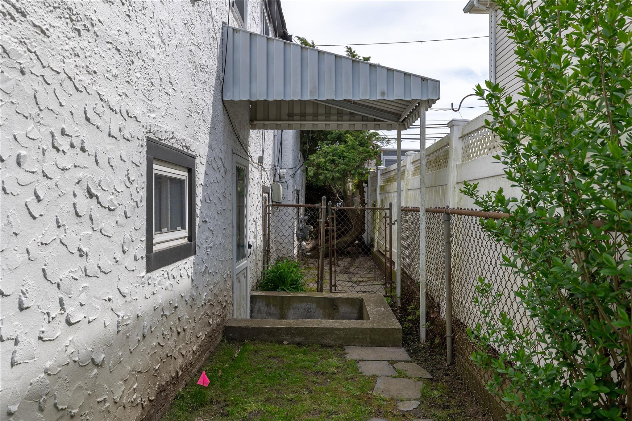 Single Family Sunset  Nassau County, NY 11558, MLS-852164-25