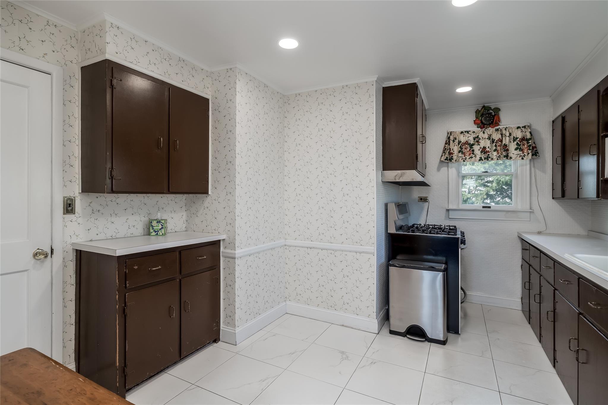 Single Family Sunset  Nassau County, NY 11558, MLS-852164-8