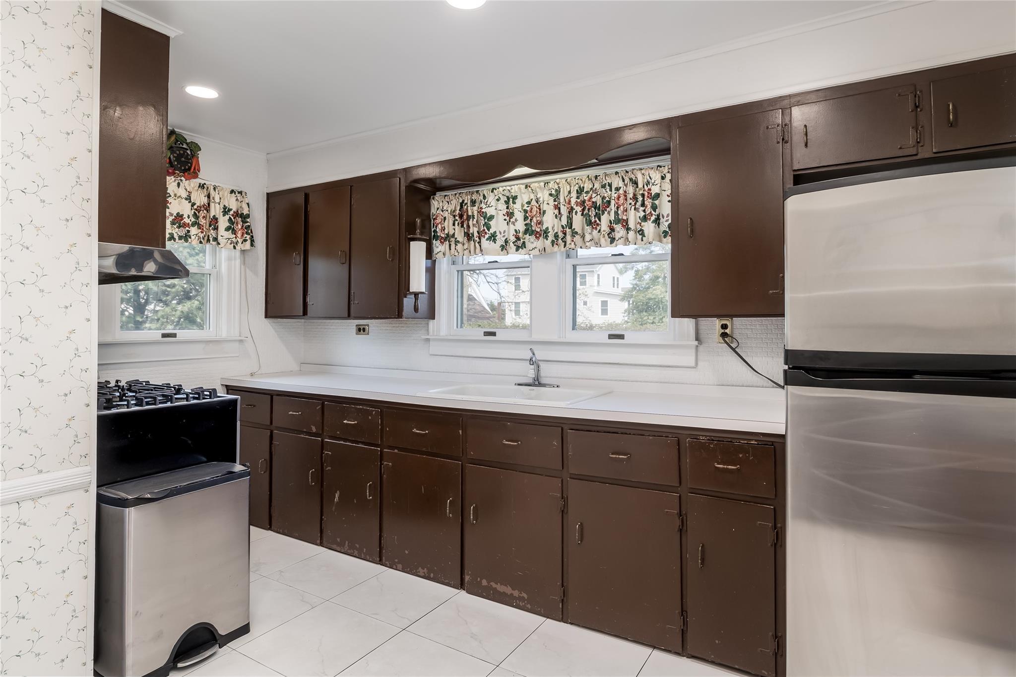 Single Family Sunset  Nassau County, NY 11558, MLS-852164-9