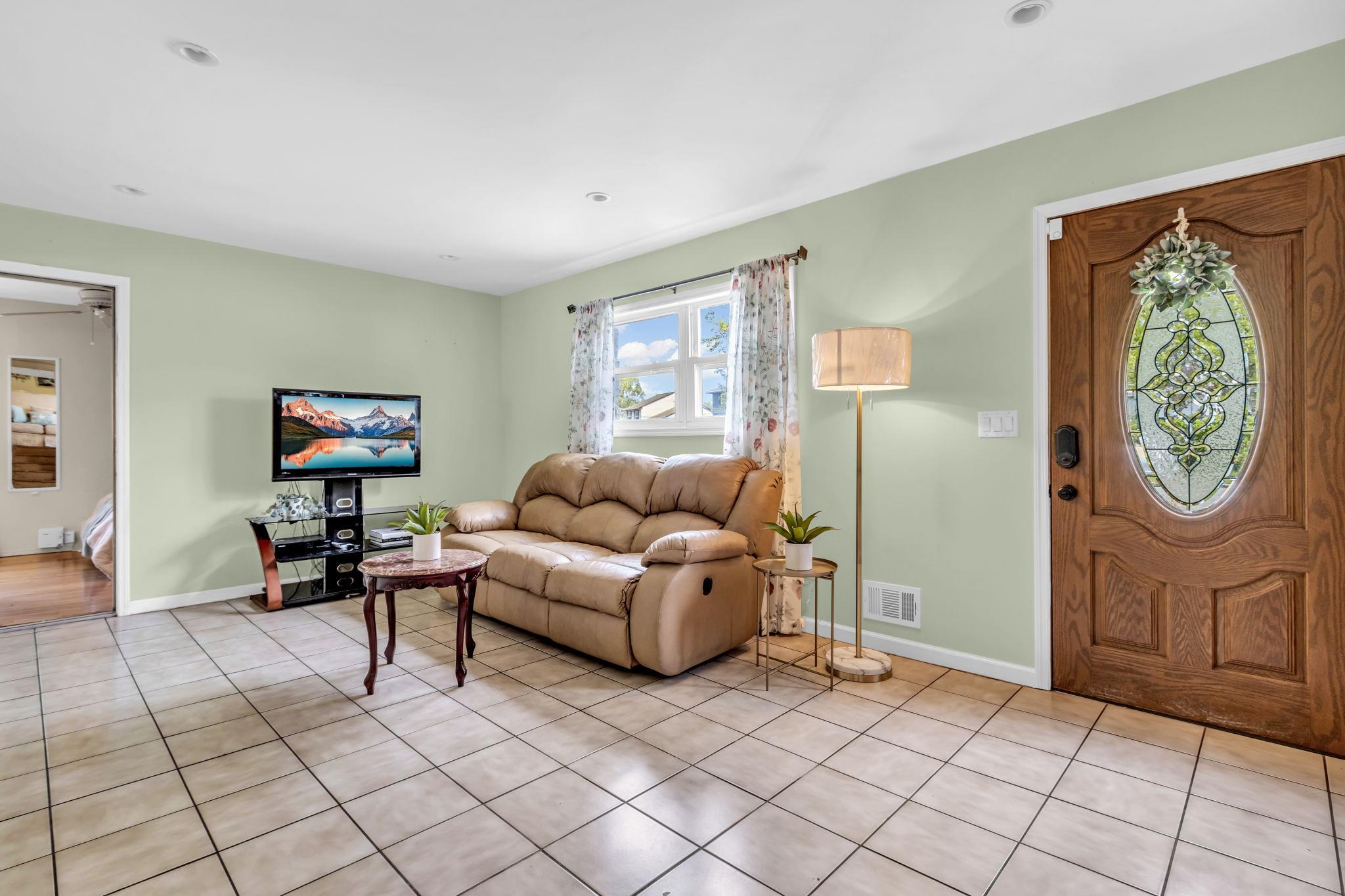 Single Family Edgewood  Rockland County, NY 10962, MLS-852179-8