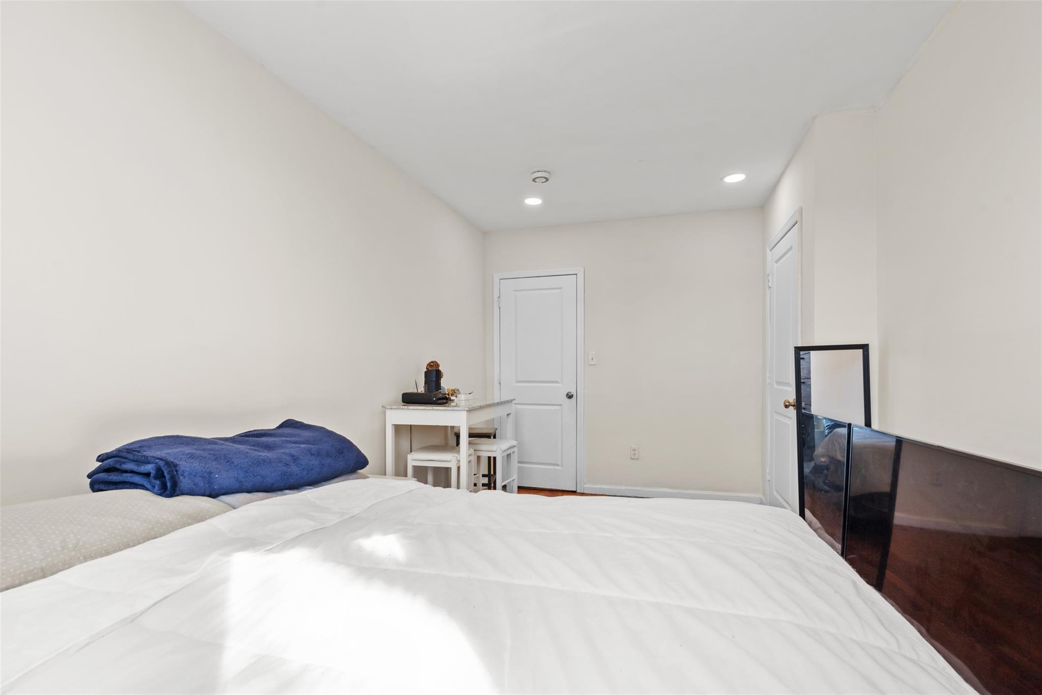 Single Family Park  Bronx, NY 10457, MLS-852183-14