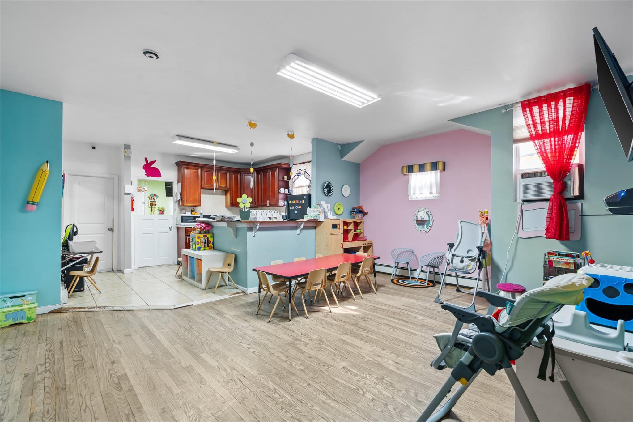 Single Family Park  Bronx, NY 10457, MLS-852183-15
