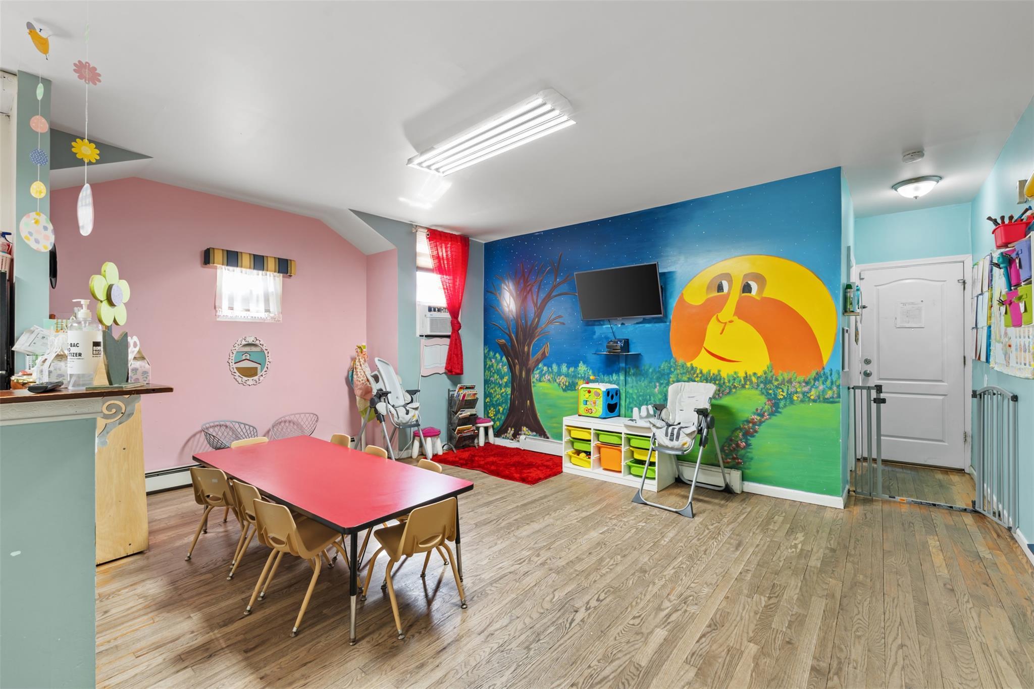 Single Family Park  Bronx, NY 10457, MLS-852183-17
