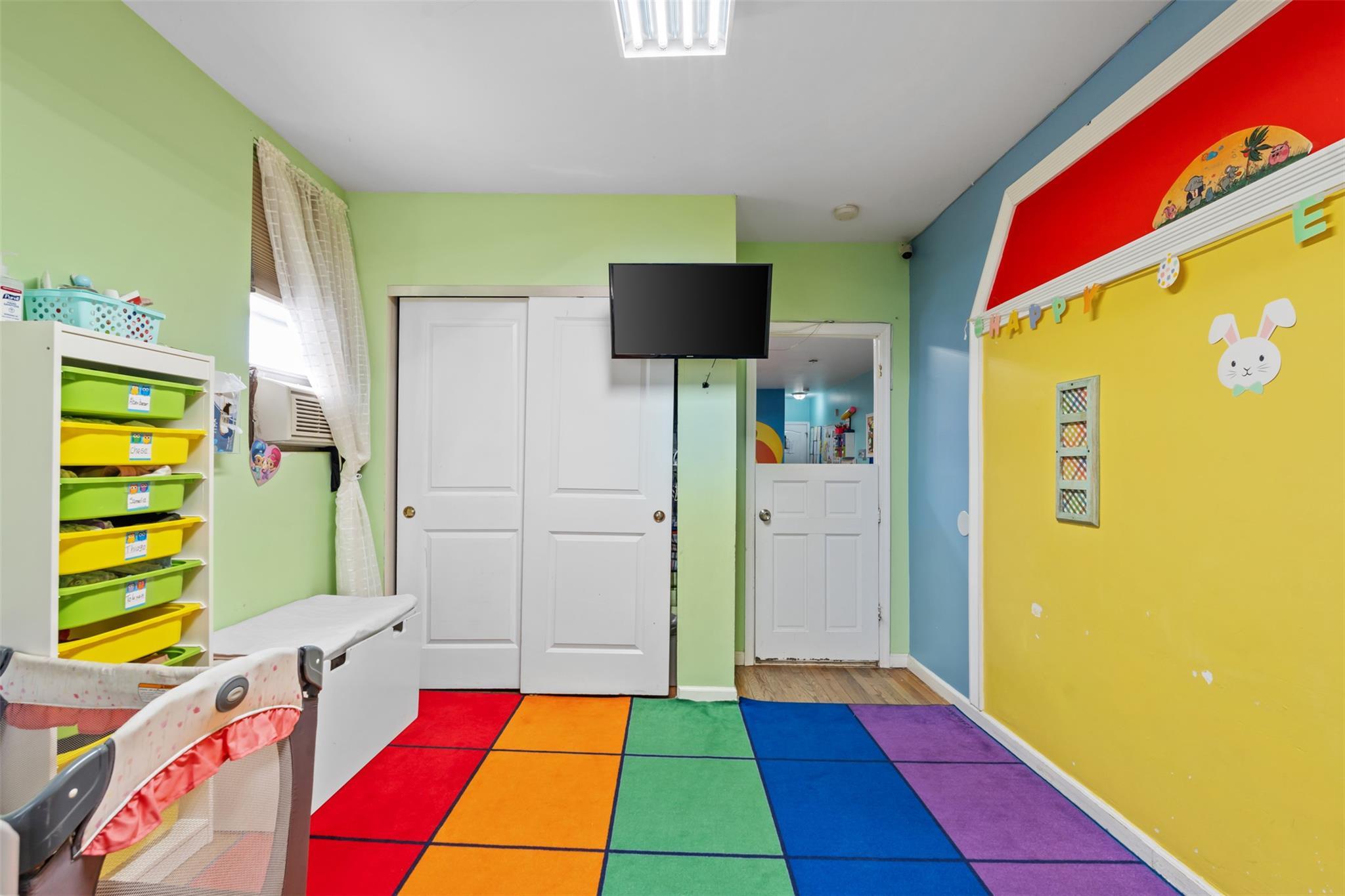 Single Family Park  Bronx, NY 10457, MLS-852183-25