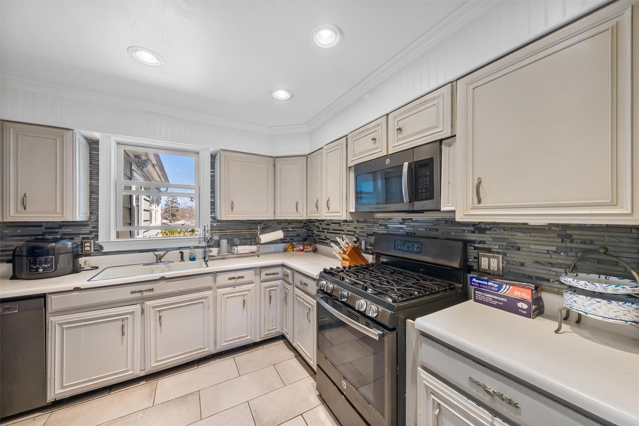 Single Family Roosevelt  Orange County, NY 10940, MLS-852225-6