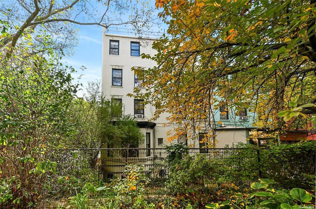 Single Family Hicks  Brooklyn, NY 11201, MLS-852231-8