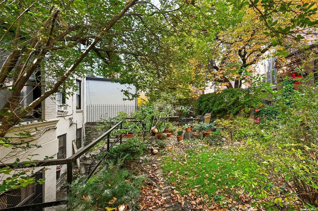 Single Family Hicks  Brooklyn, NY 11201, MLS-852231-9