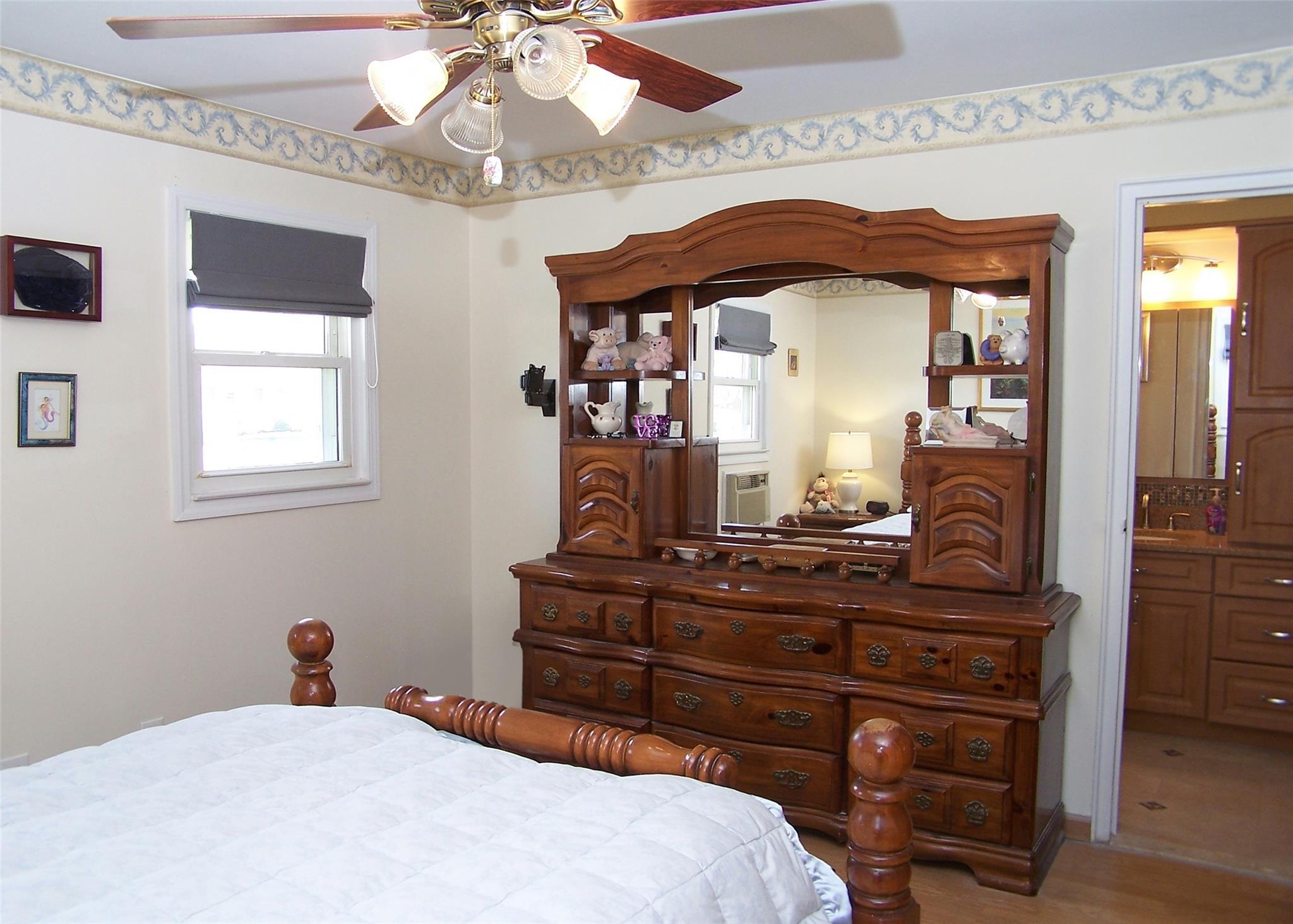Single Family Chestnut  Suffolk County, NY 11722, MLS-852239-11