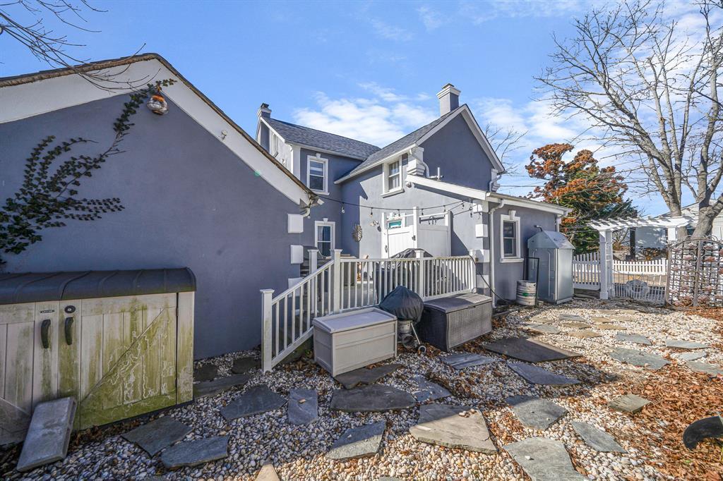 Single Family Maiden  Suffolk County, NY 11772, MLS-852252-36
