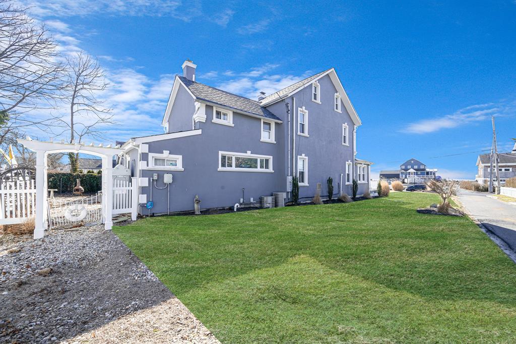Single Family Maiden  Suffolk County, NY 11772, MLS-852252-39