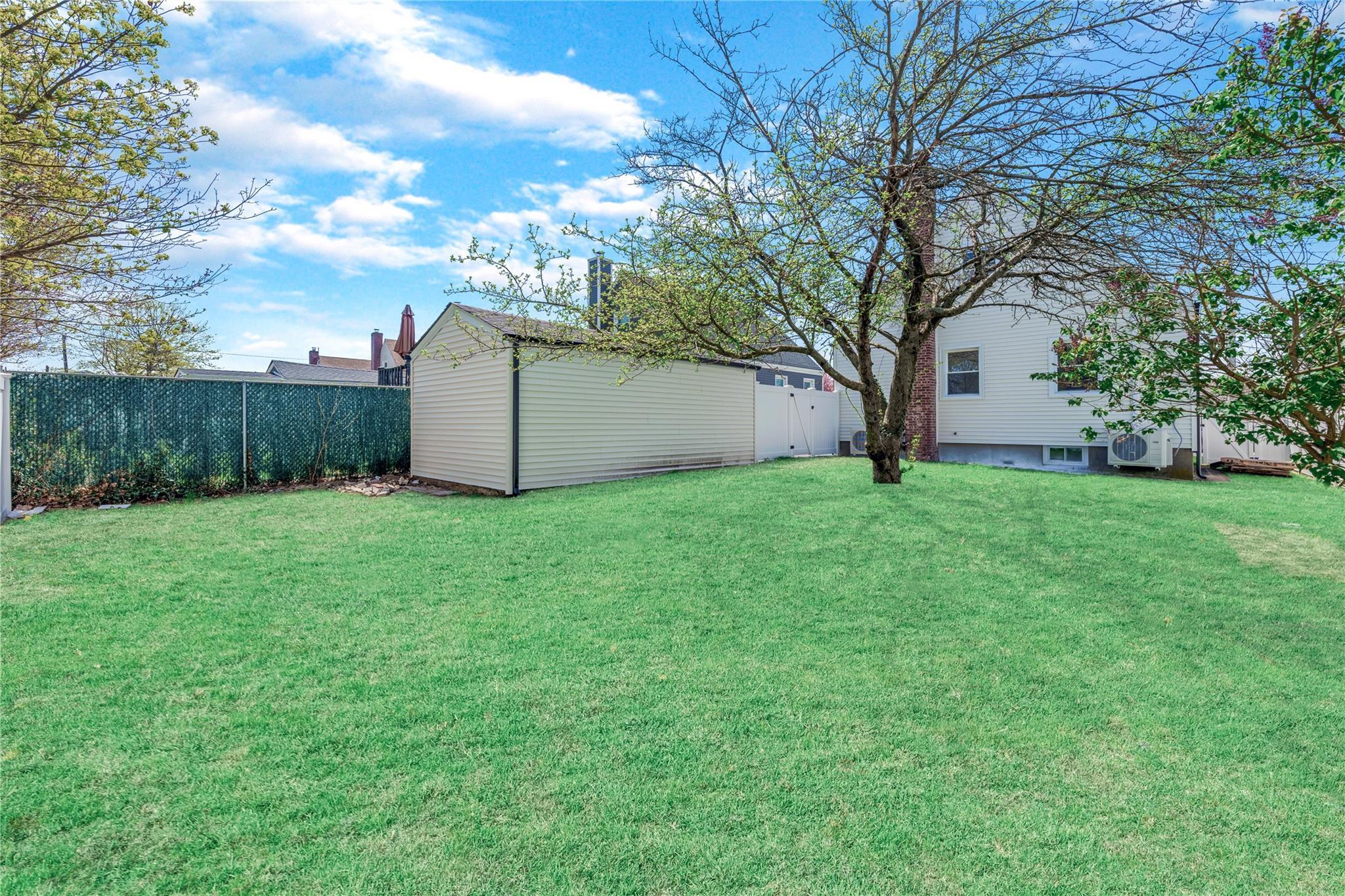 Single Family Mott Ave  Queens, NY 11691, MLS-852315-22