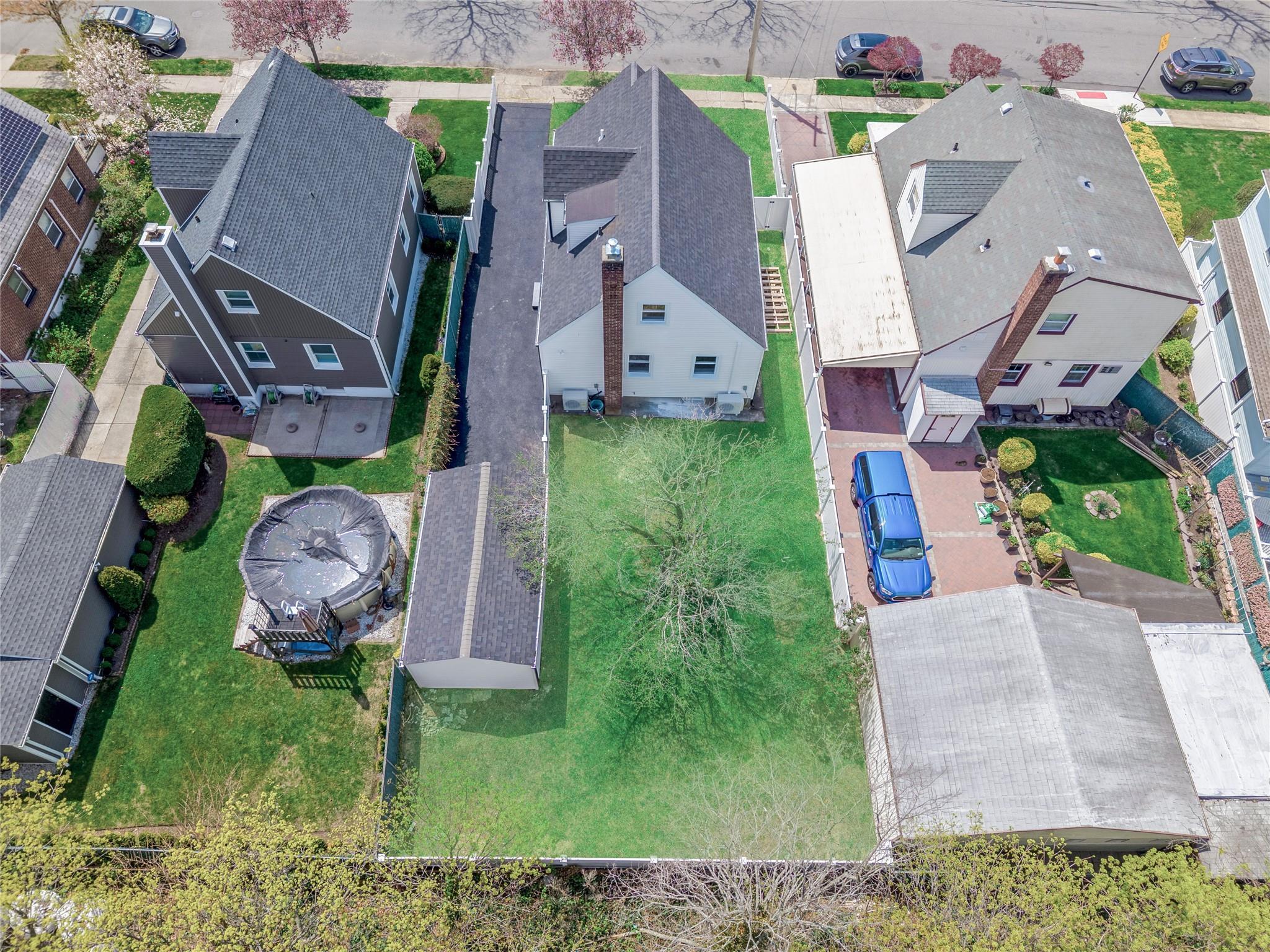 Single Family Mott Ave  Queens, NY 11691, MLS-852315-27