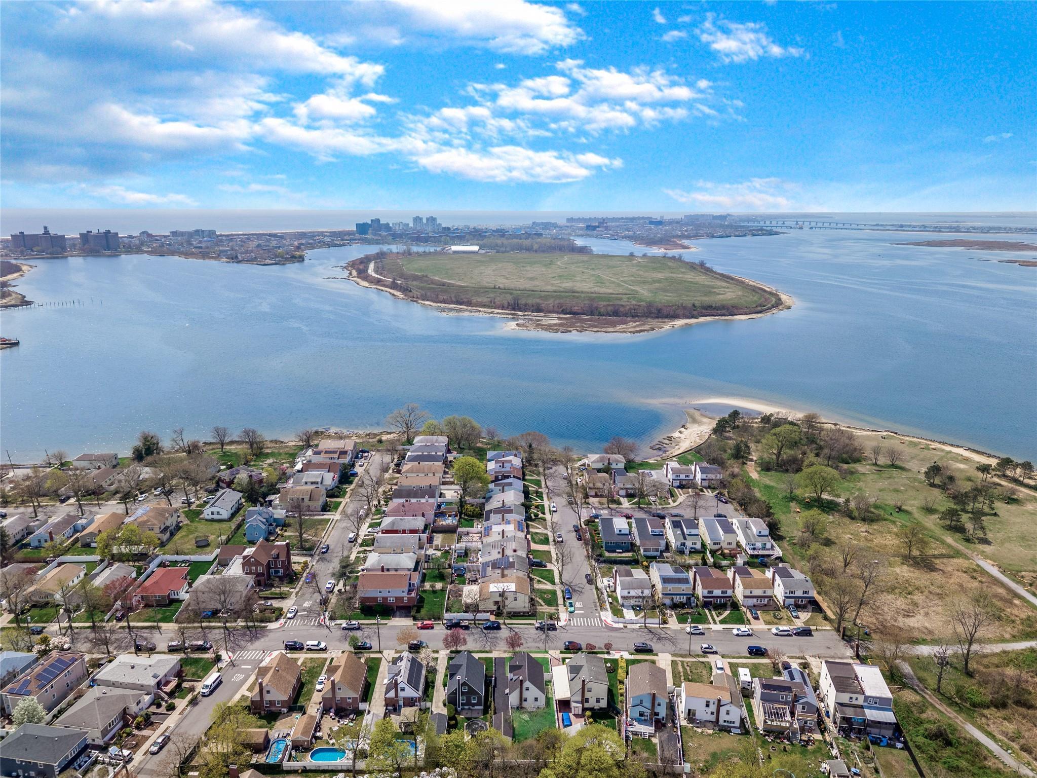 Single Family Mott Ave  Queens, NY 11691, MLS-852315-29