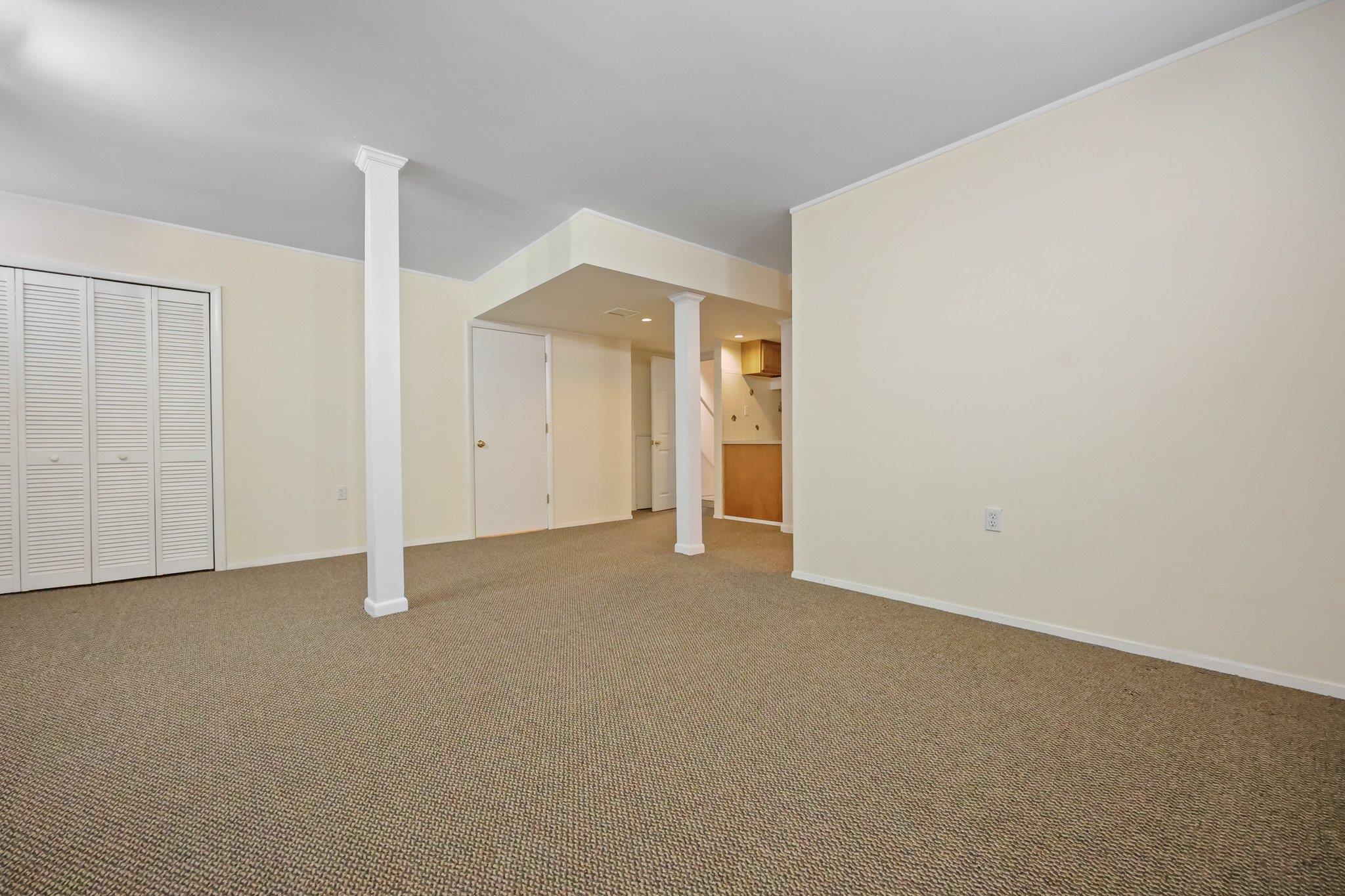 Condo Pemberwick  Out Of Area, NY 06831, MLS-852317-21