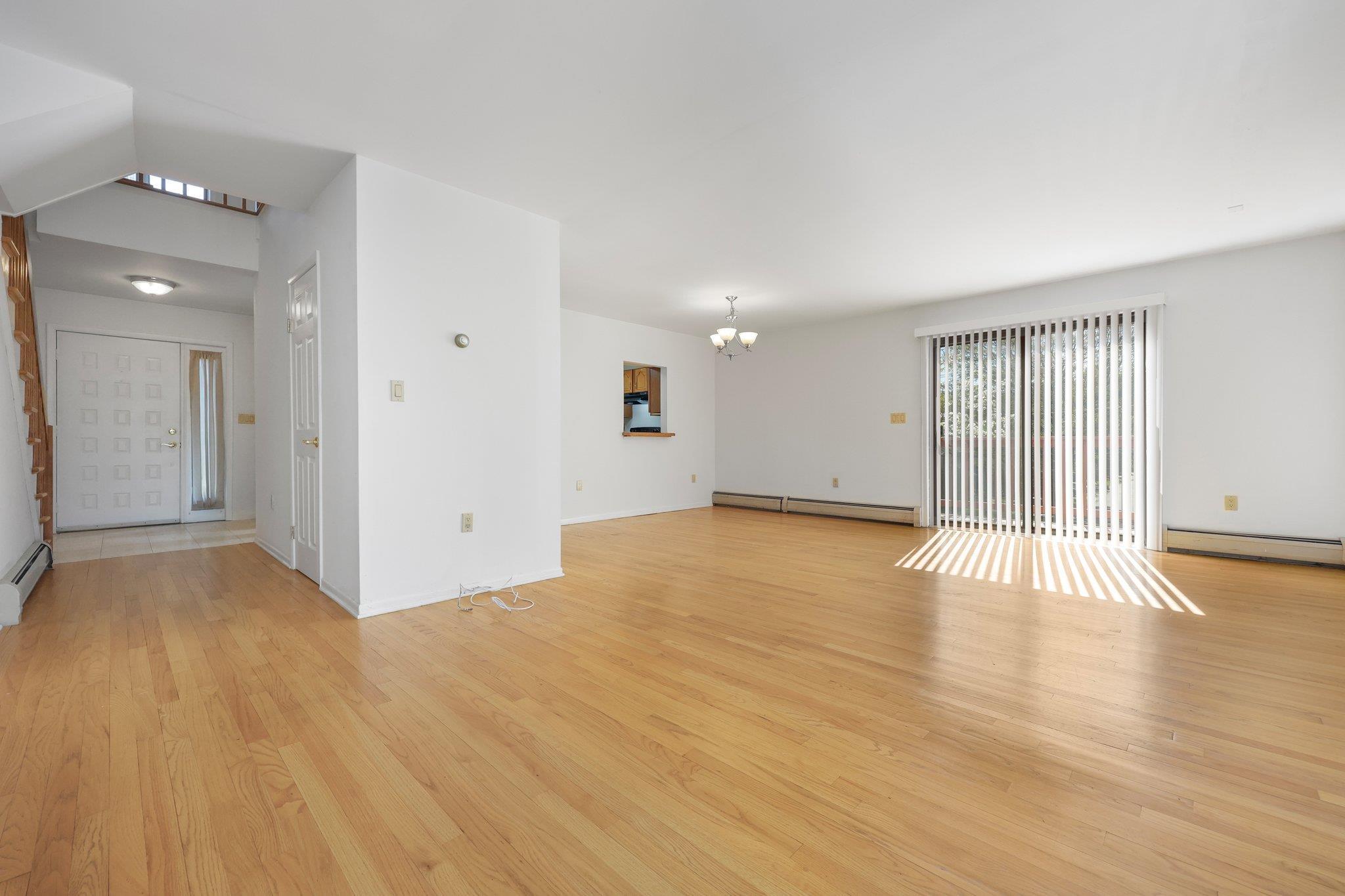 Condo Pemberwick  Out Of Area, NY 06831, MLS-852317-6