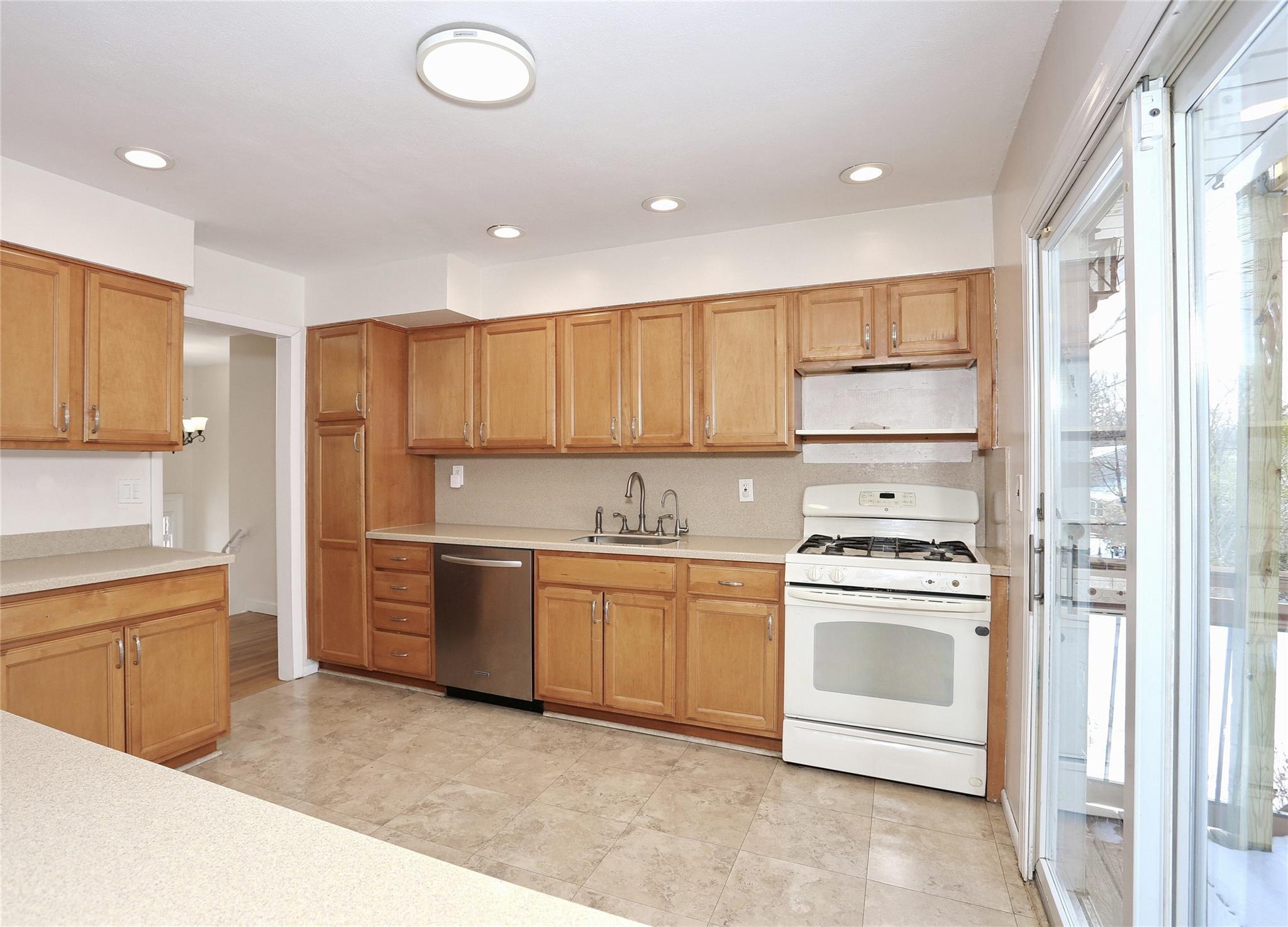 Single Family Burda  Rockland County, NY 10956, MLS-852336-21